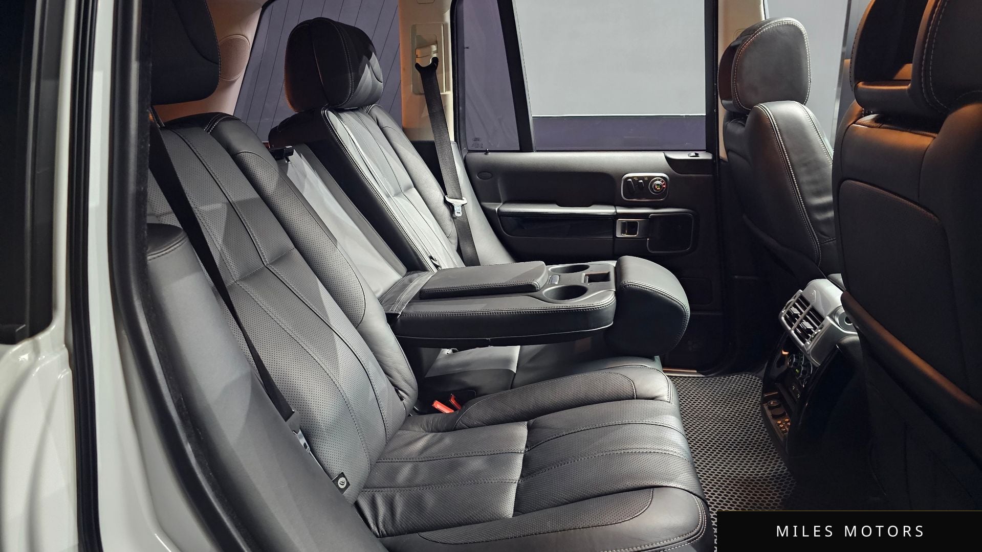 Land Rover Range Rover 2011 — миниатюра 12