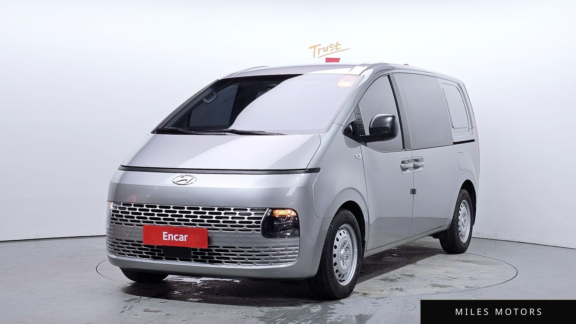Hyundai Staria 2022 — фото 1 из 12