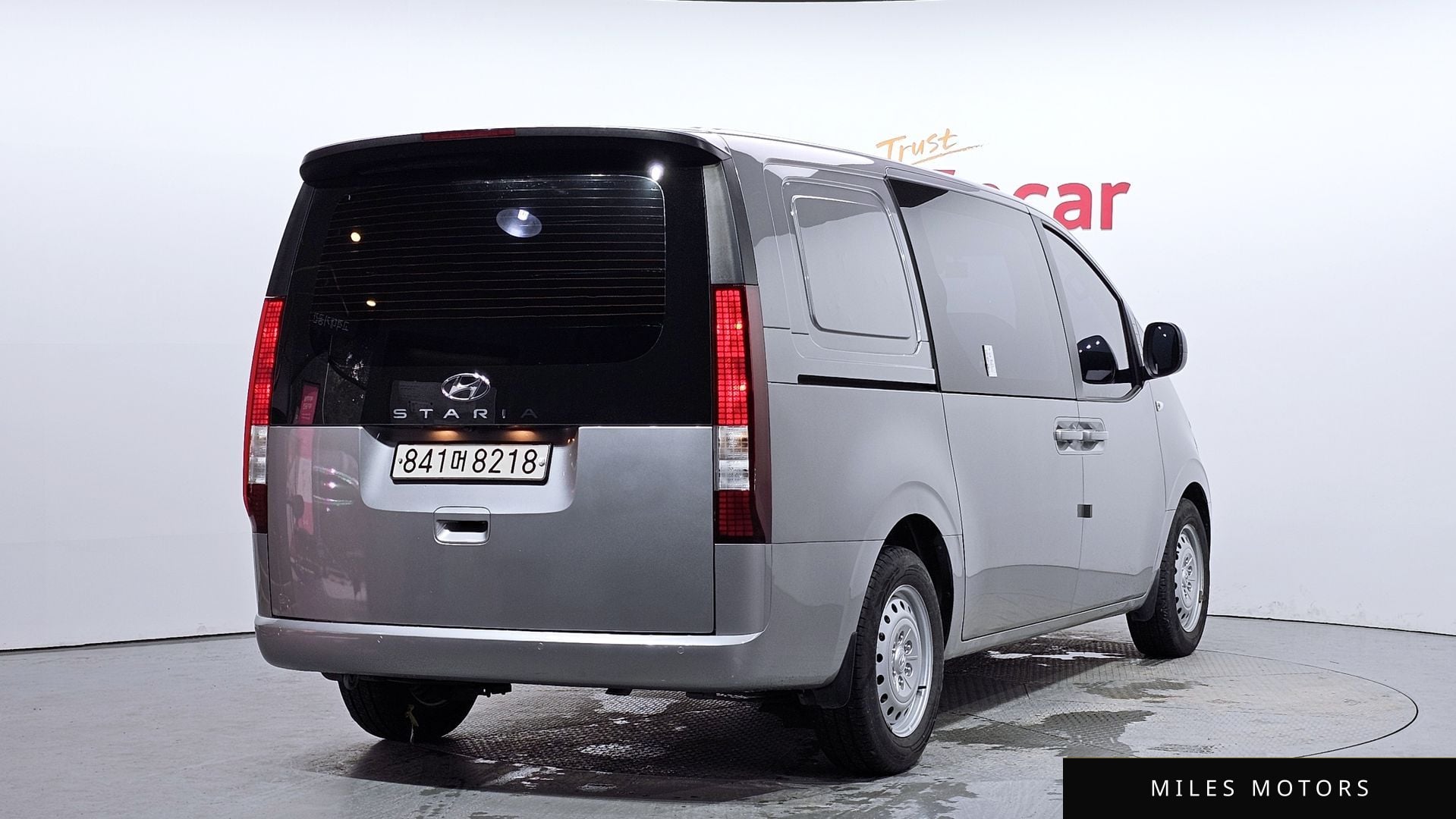 Hyundai Staria 2022 — миниатюра 2