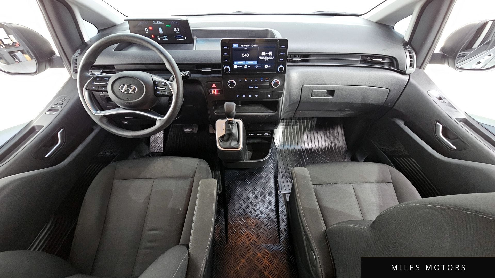 Hyundai Staria 2022 — миниатюра 7