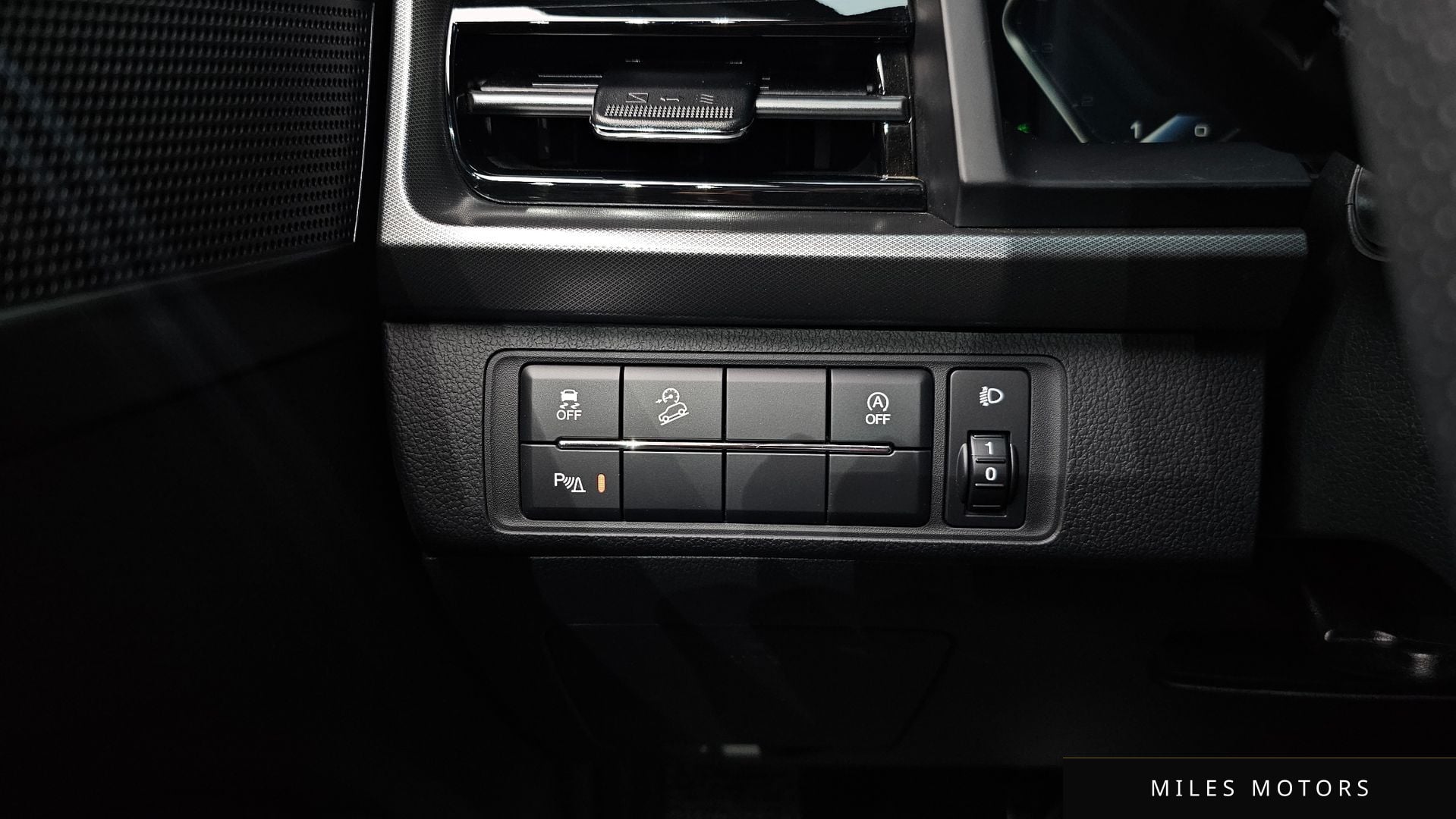 KG Mobility 뉴 렉스턴 스포츠 칸 2024 — миниатюра 14