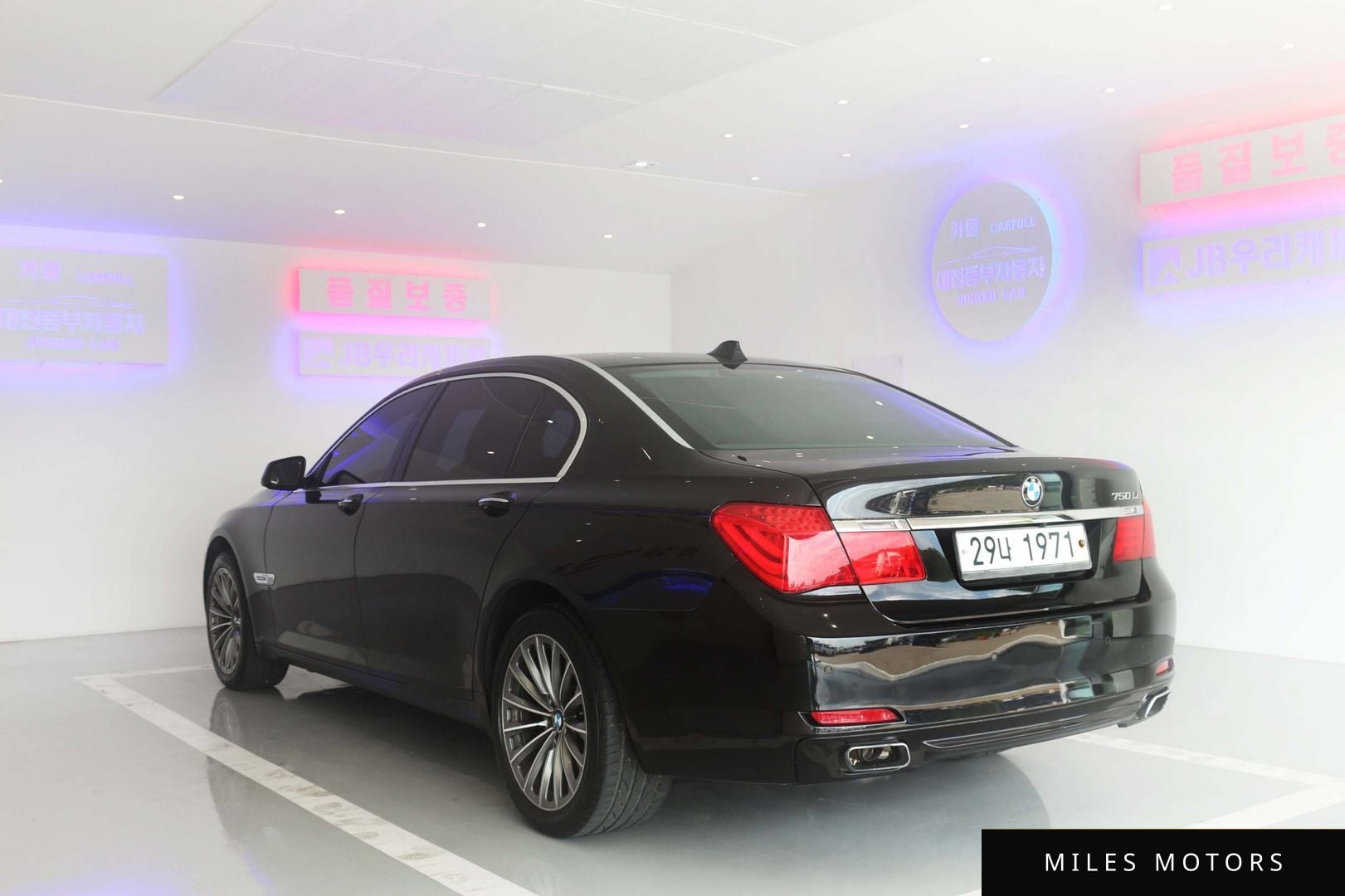 BMW 7 Series (F01) 2012 — миниатюра 9