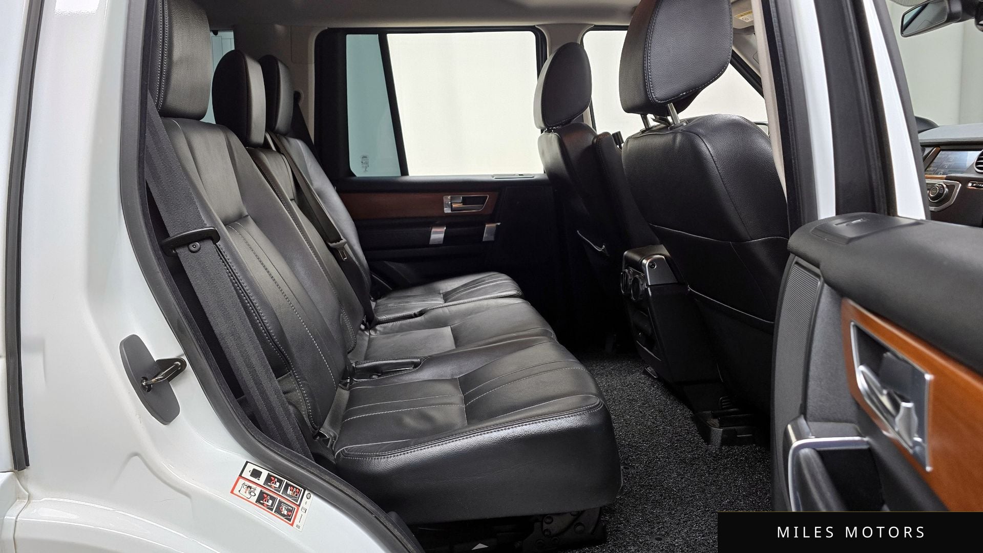 Land Rover Discovery 2013 — миниатюра 4
