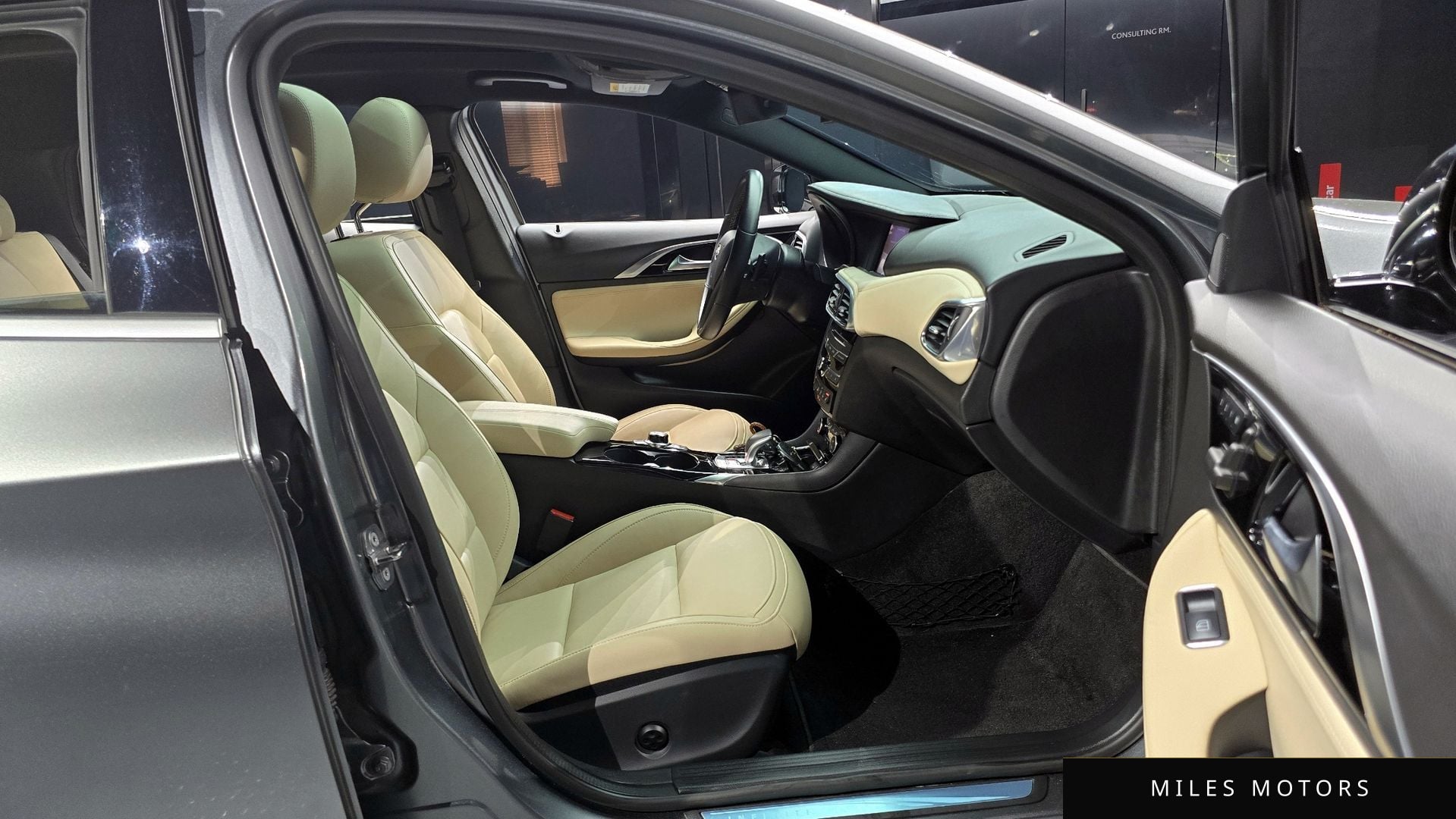 Infiniti Q30 2019 — миниатюра 10