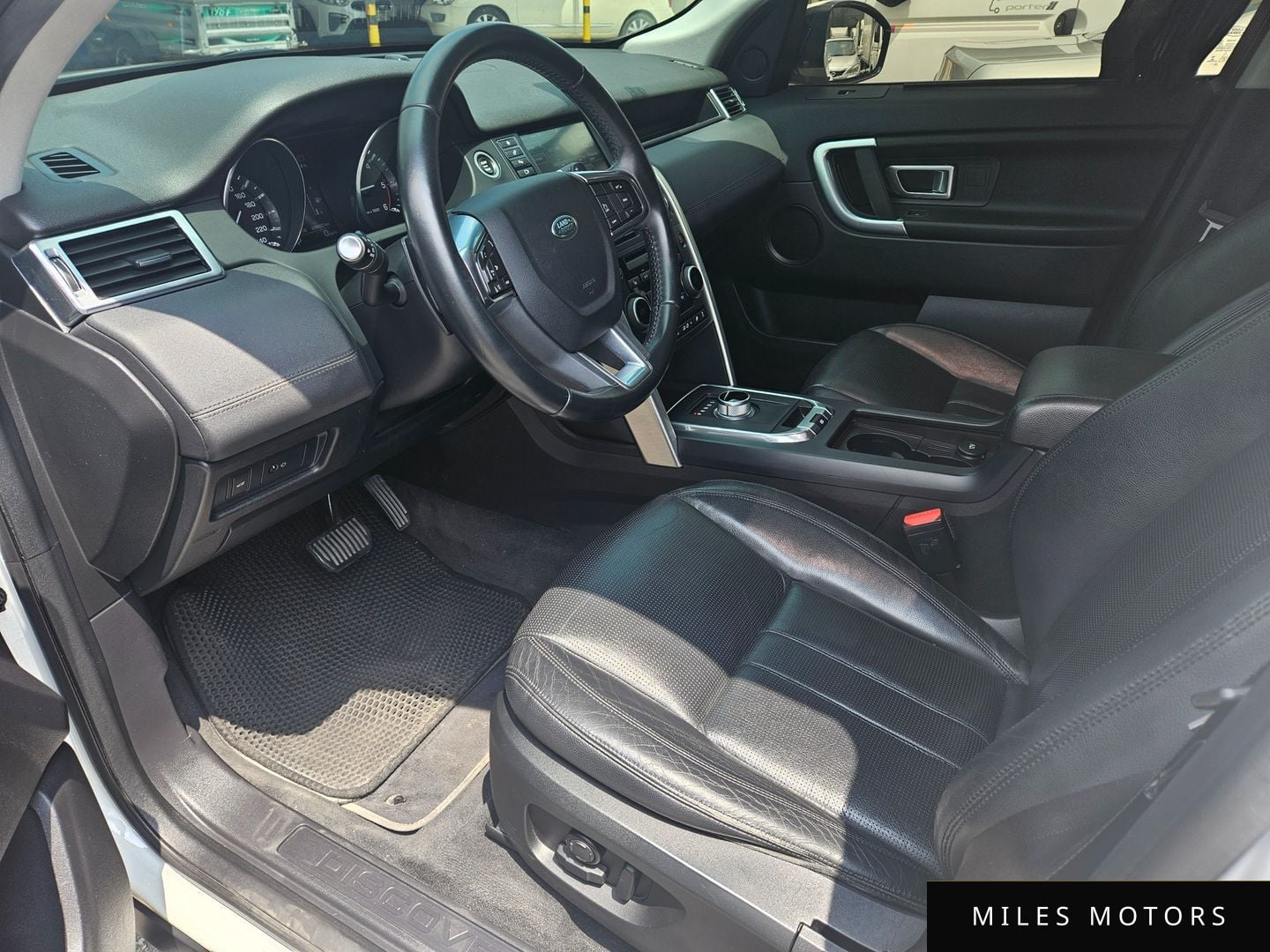 Land Rover Discovery Sport 2016 — миниатюра 11