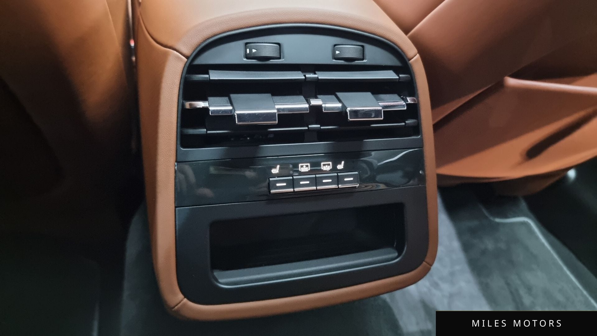 Maserati 콰트로포르테 2014 — миниатюра 18