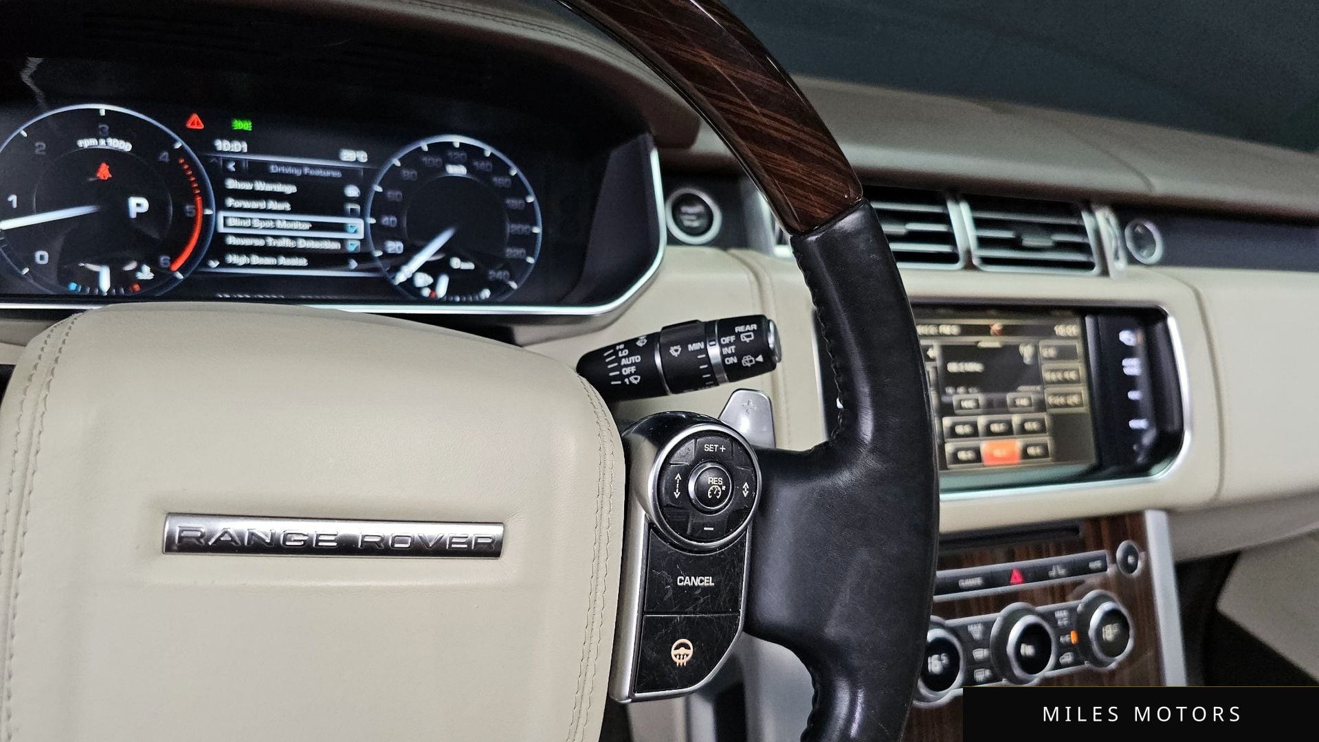 Land Rover Range Rover 2015 — миниатюра 7