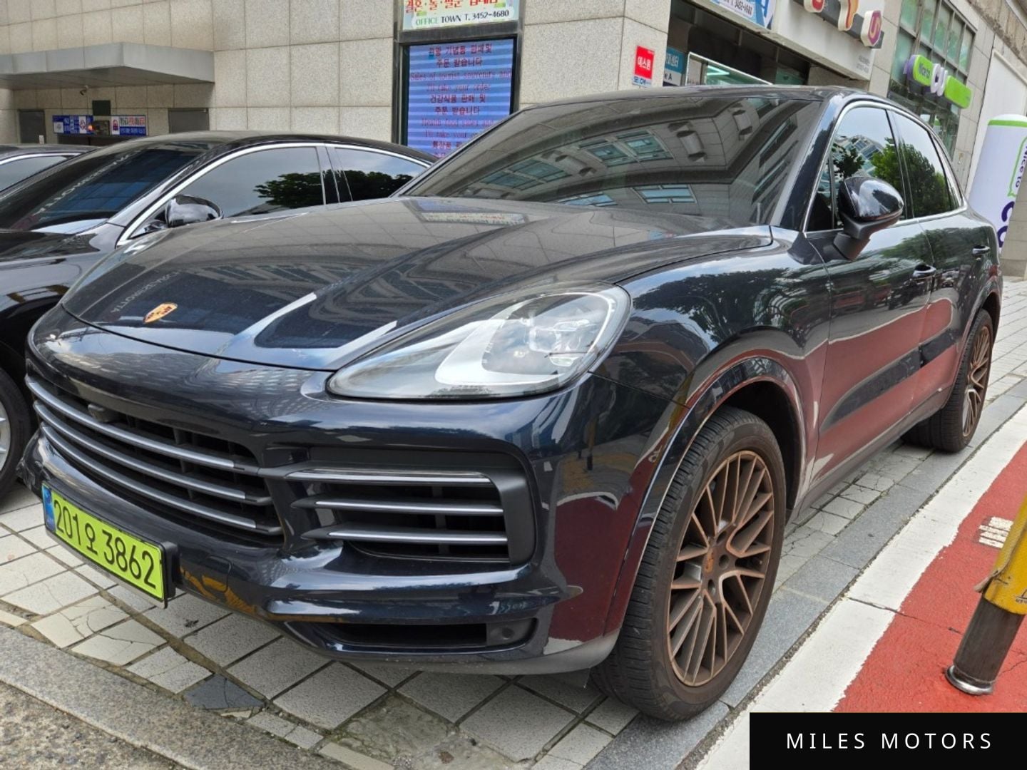 Porsche Cayenne 2020 — фото 1 из 12