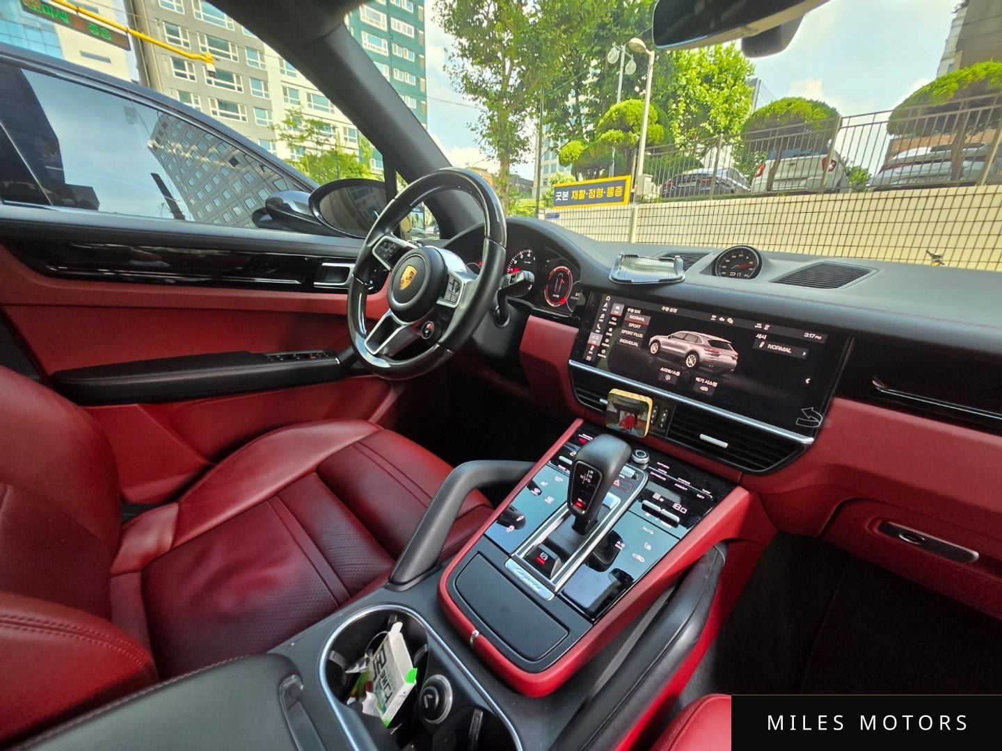 Porsche Cayenne 2020 — миниатюра 10