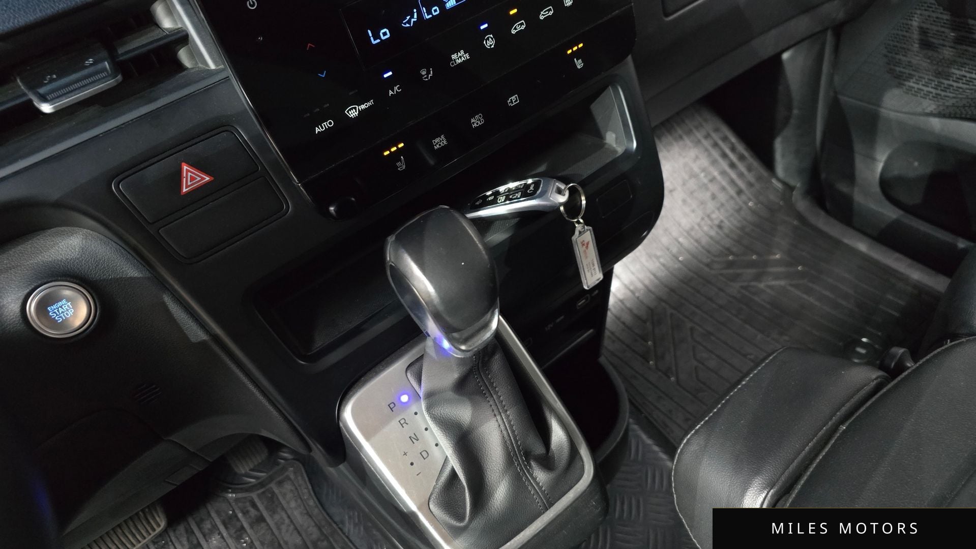 Hyundai Staria 2022 — миниатюра 9