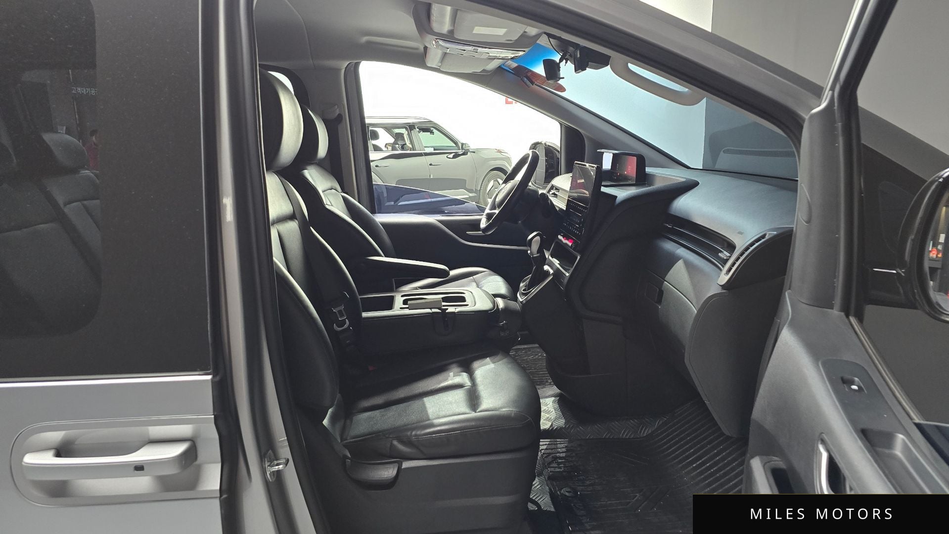 Hyundai Staria 2022 — миниатюра 11