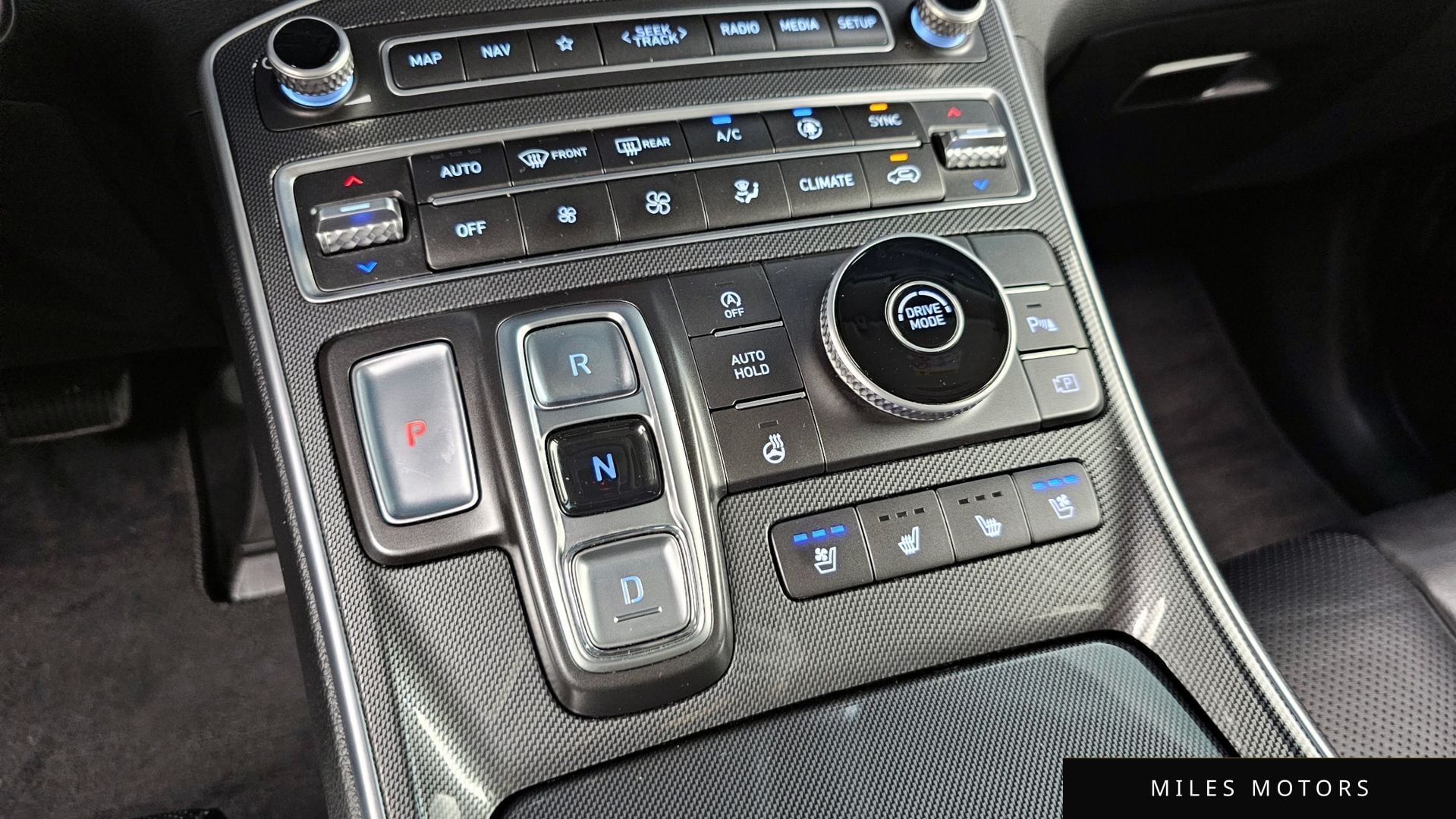 Hyundai Santafe 2021 — миниатюра 9