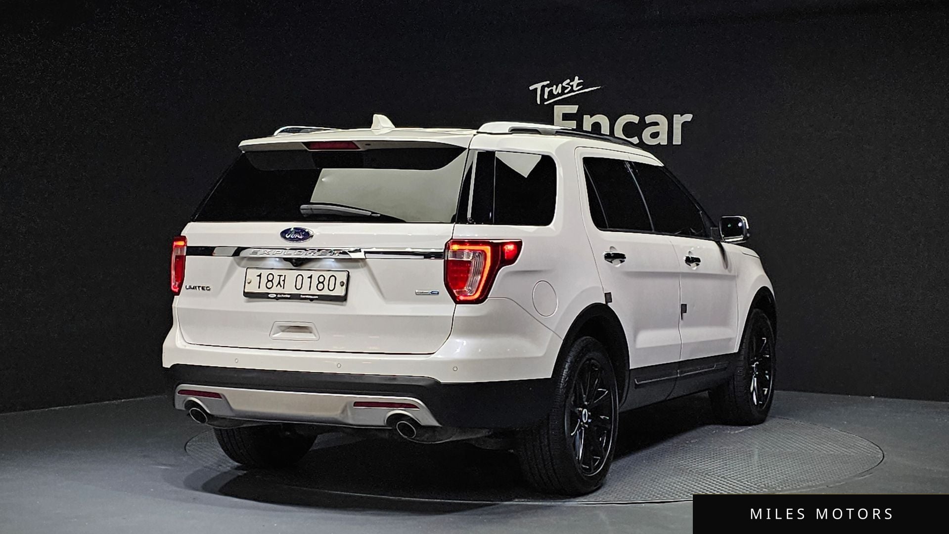 Ford Explorer 2016 — миниатюра 2