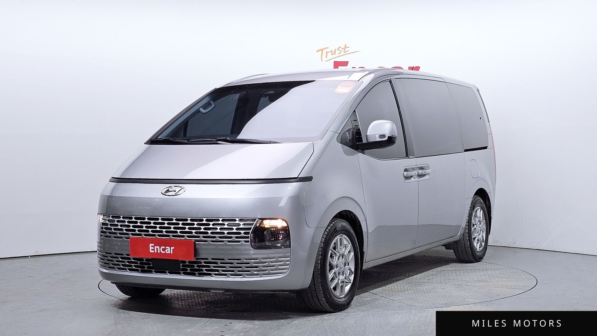 Hyundai Staria 2022 — фото 1 из 12