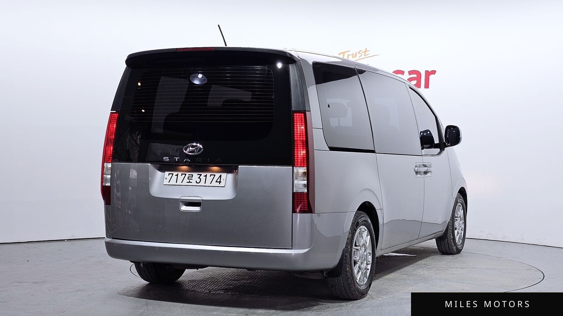 Hyundai Staria 2022 — миниатюра 2