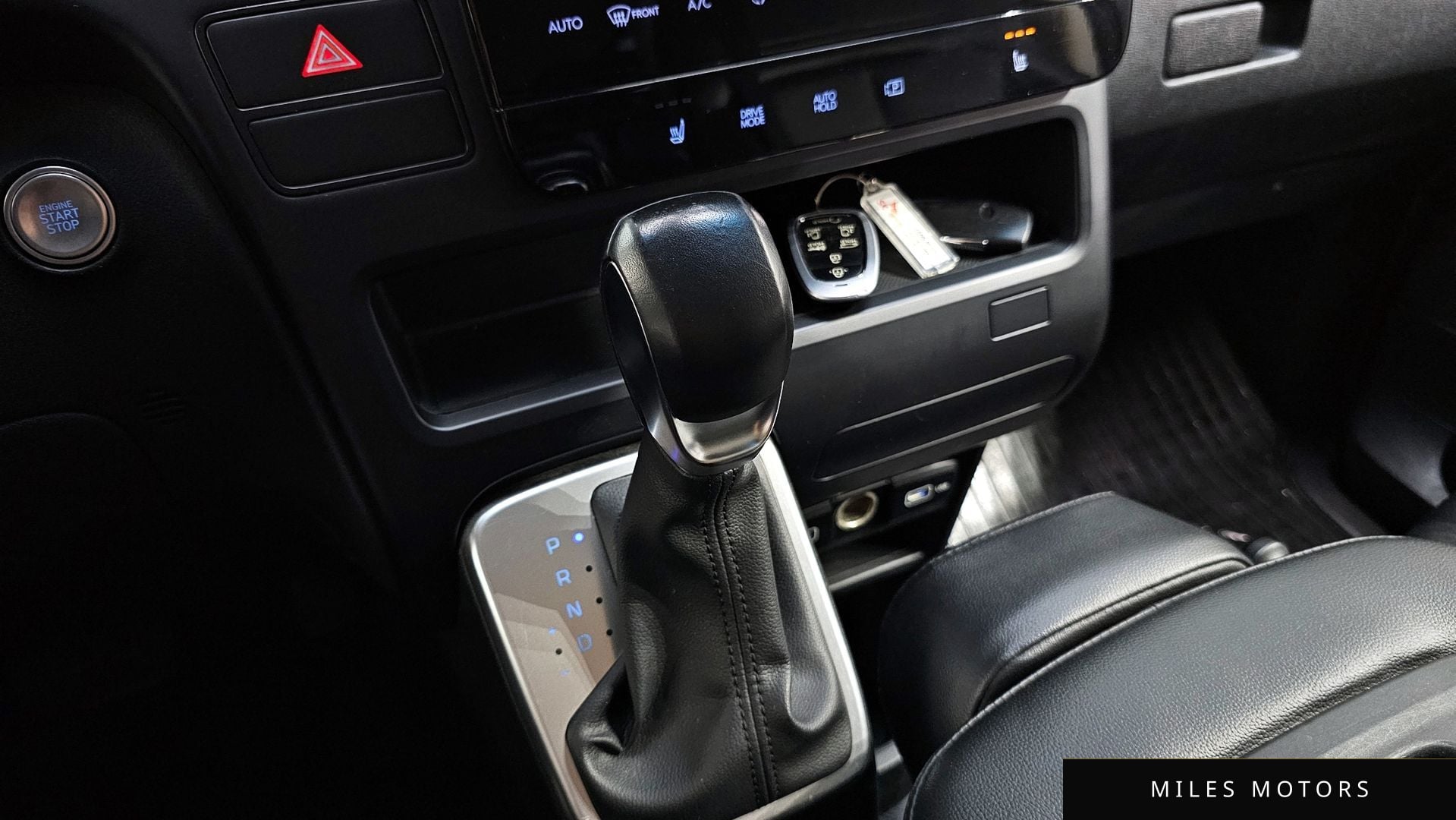 Hyundai Staria 2022 — миниатюра 9