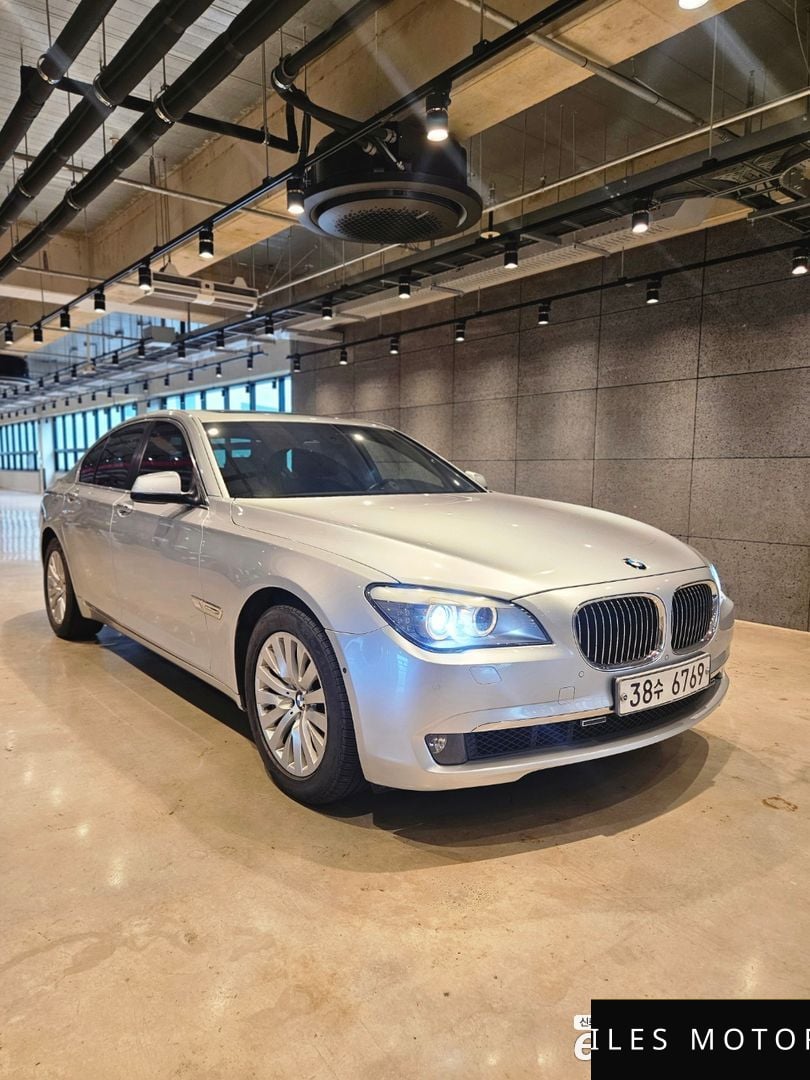 BMW 7 Series (F01) 2011 — миниатюра 2