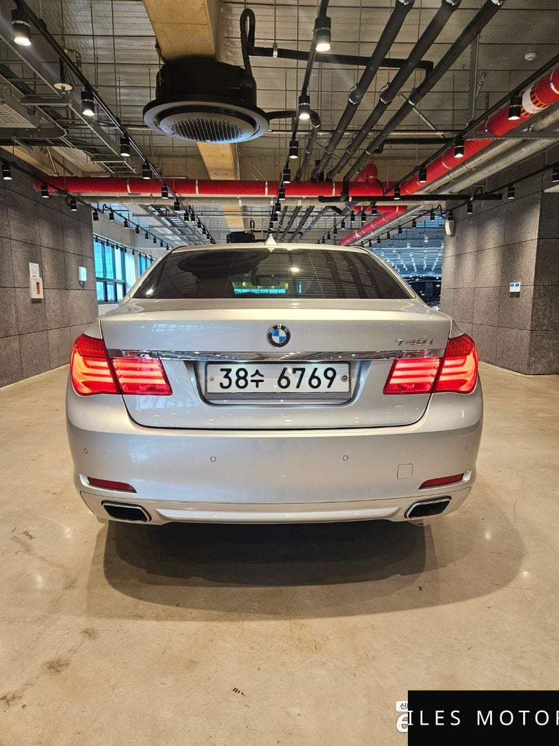 BMW 7 Series (F01) 2011 — миниатюра 4