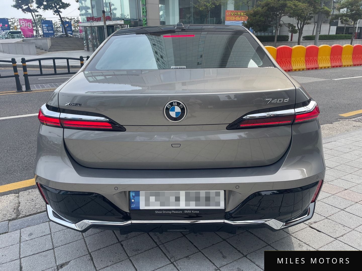 BMW 7 Series (G70) 2023 — миниатюра 4