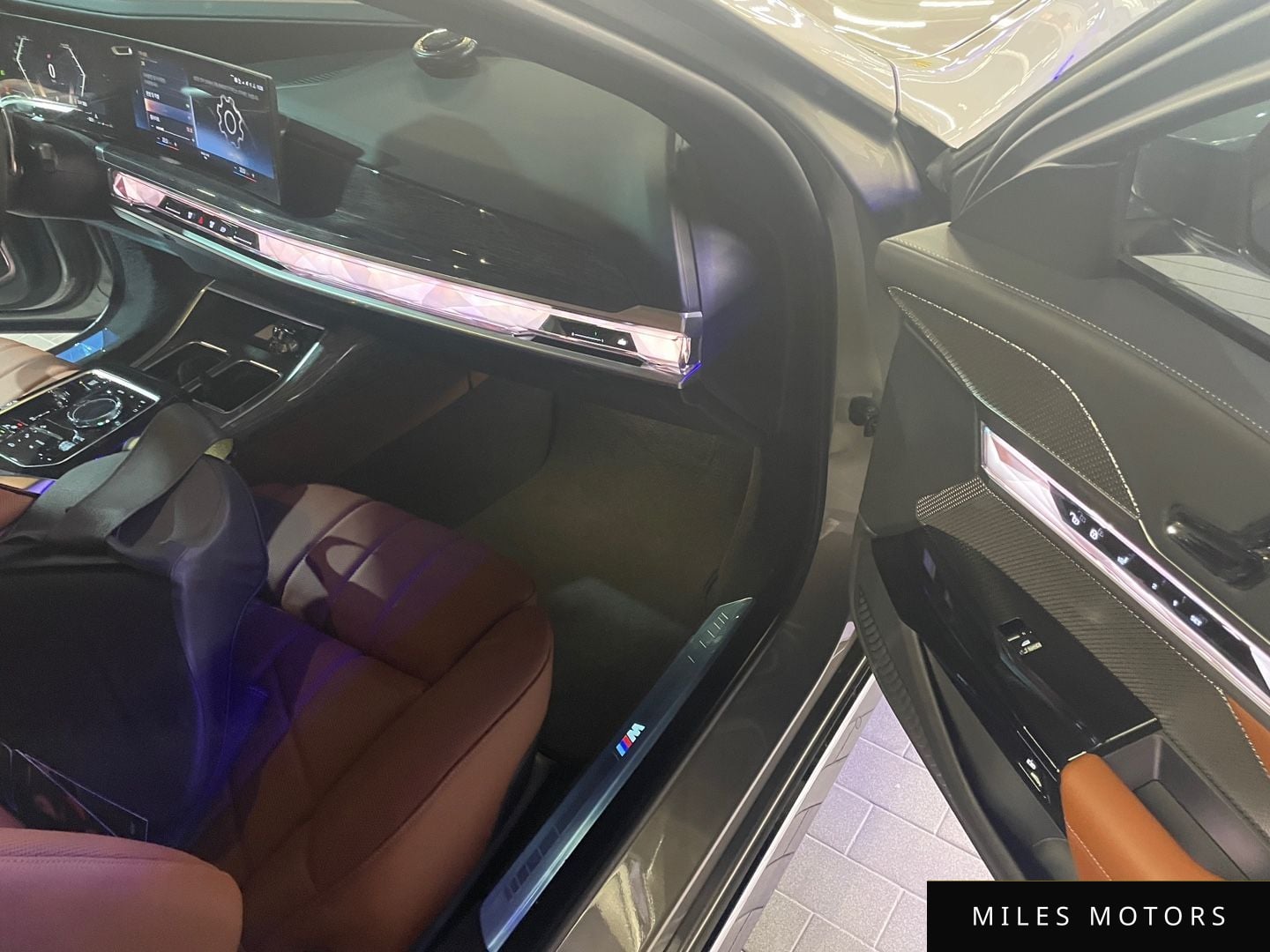 BMW 7 Series (G70) 2023 — миниатюра 20