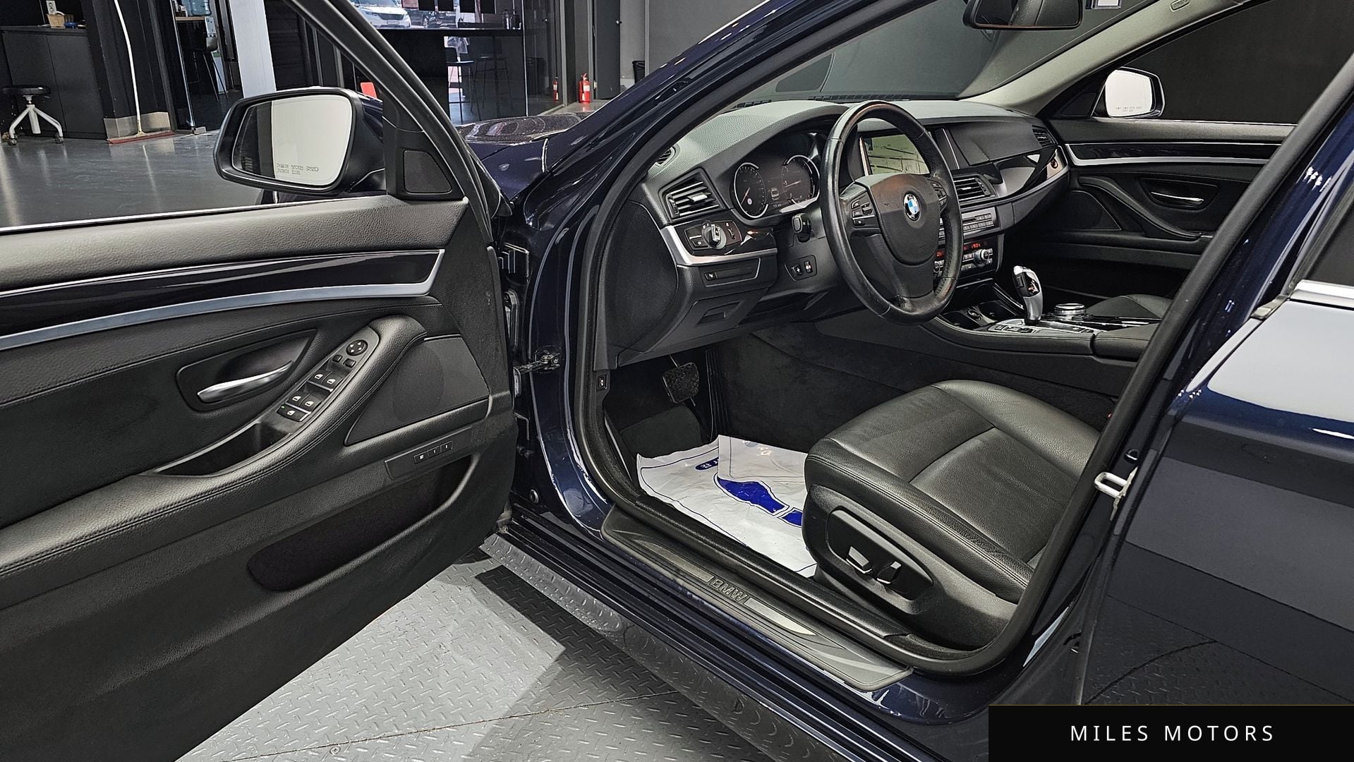 BMW 5 Series (F10) 2015 — миниатюра 11