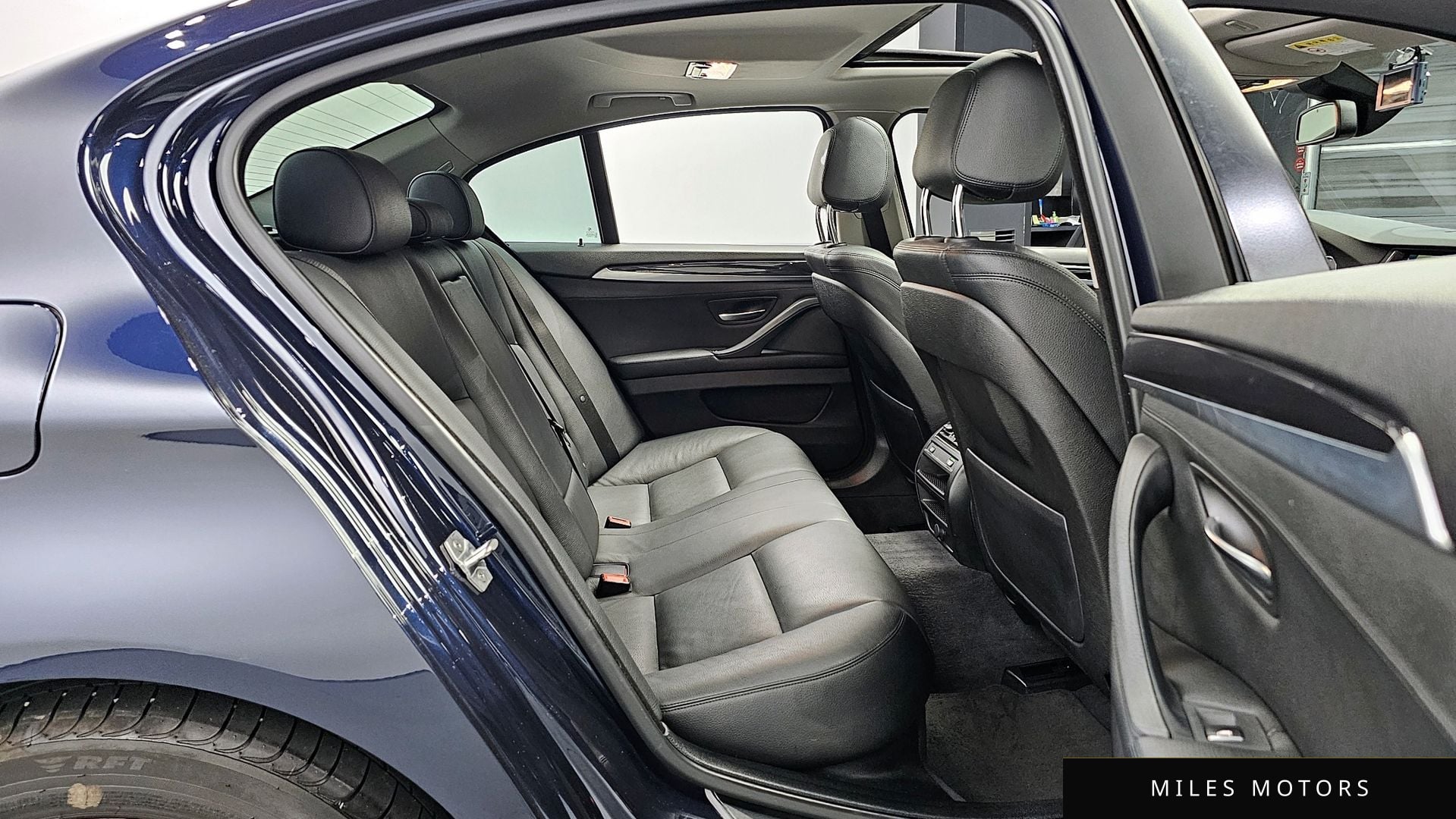 BMW 5 Series (F10) 2015 — миниатюра 12