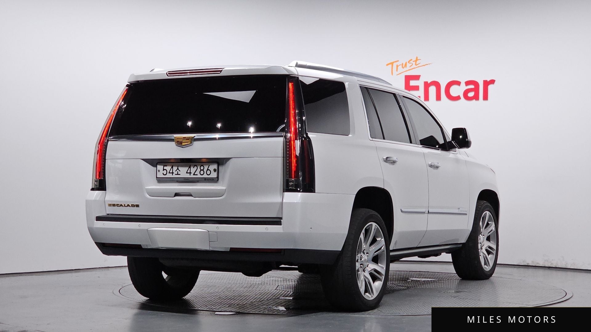 Cadillac Escalade 2018 — миниатюра 2