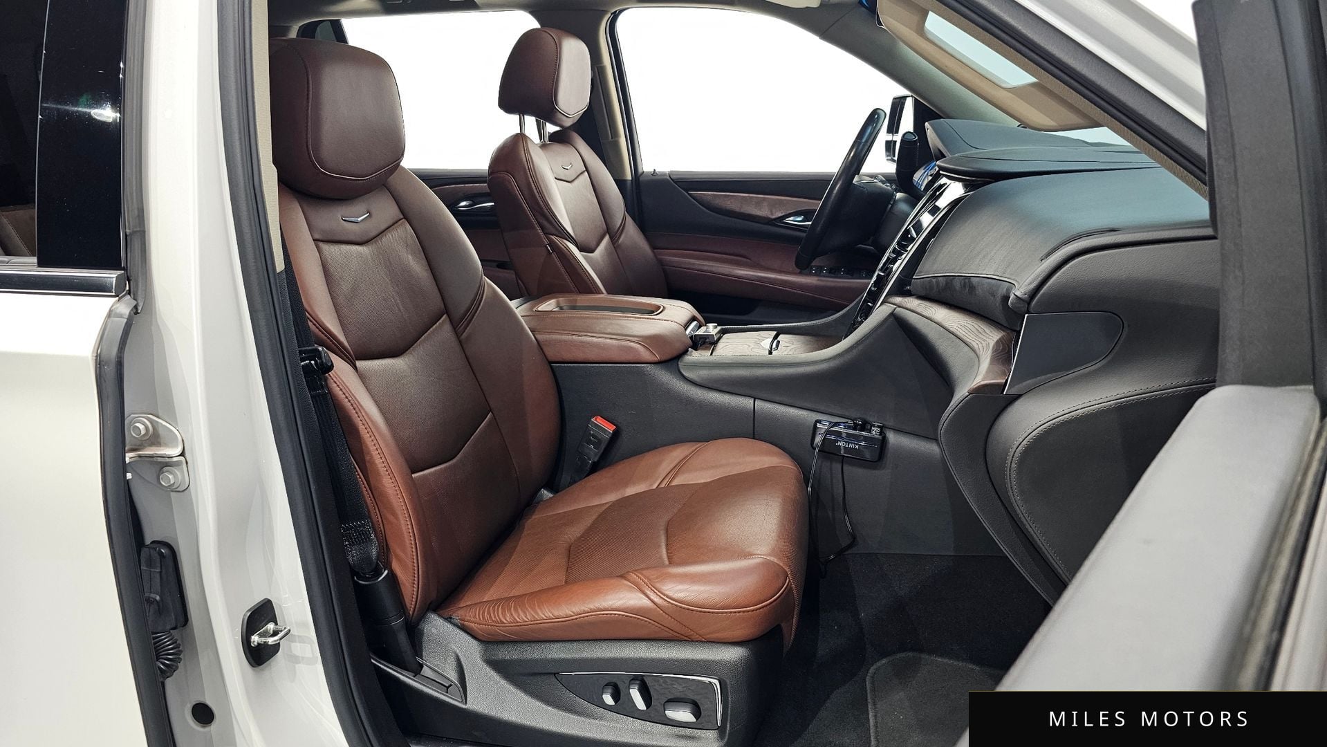 Cadillac Escalade 2018 — миниатюра 10