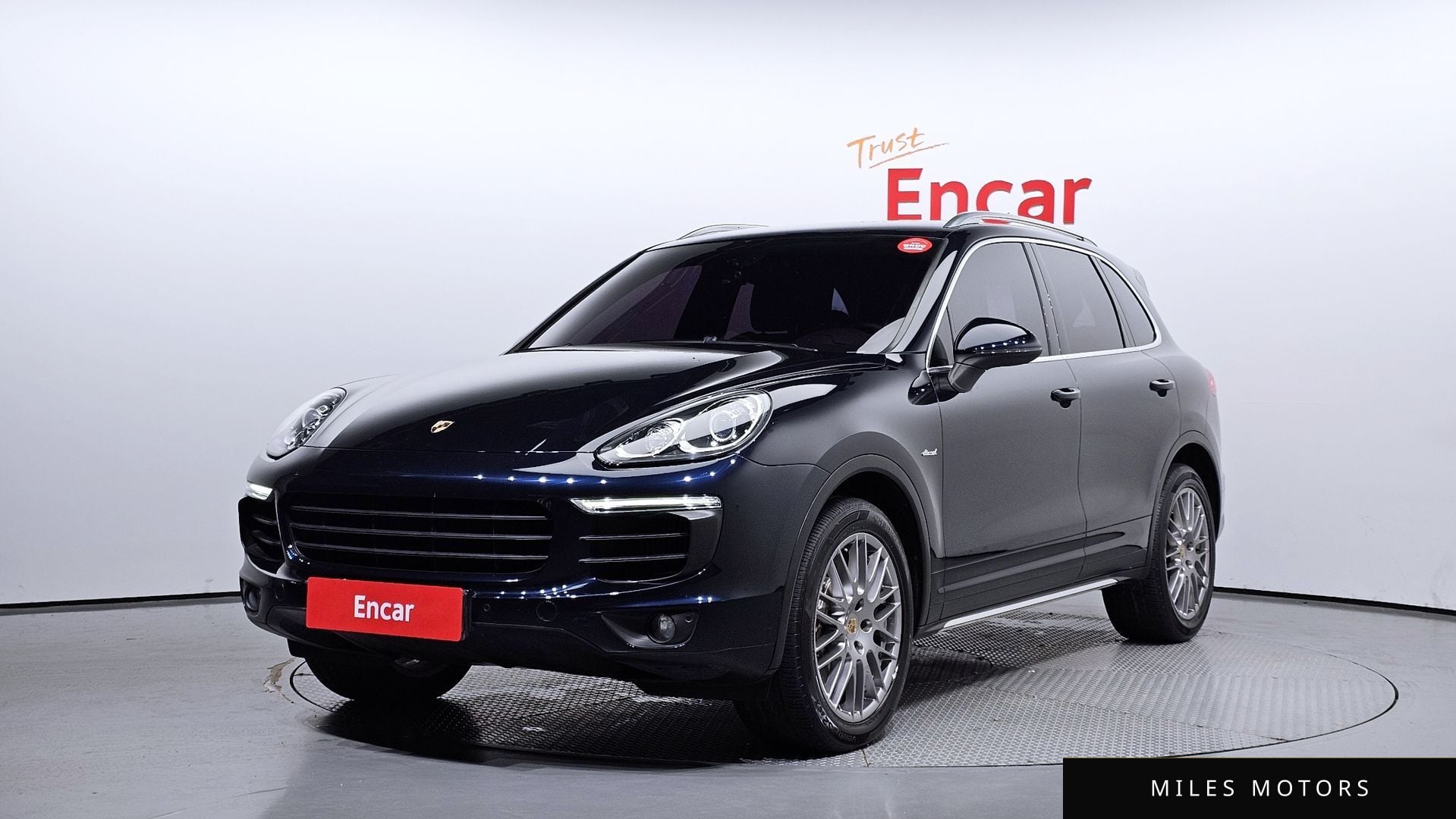 Porsche Cayenne 2015 — фото 1 из 12