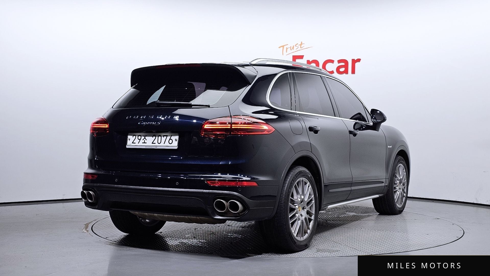 Porsche Cayenne 2015 — миниатюра 2