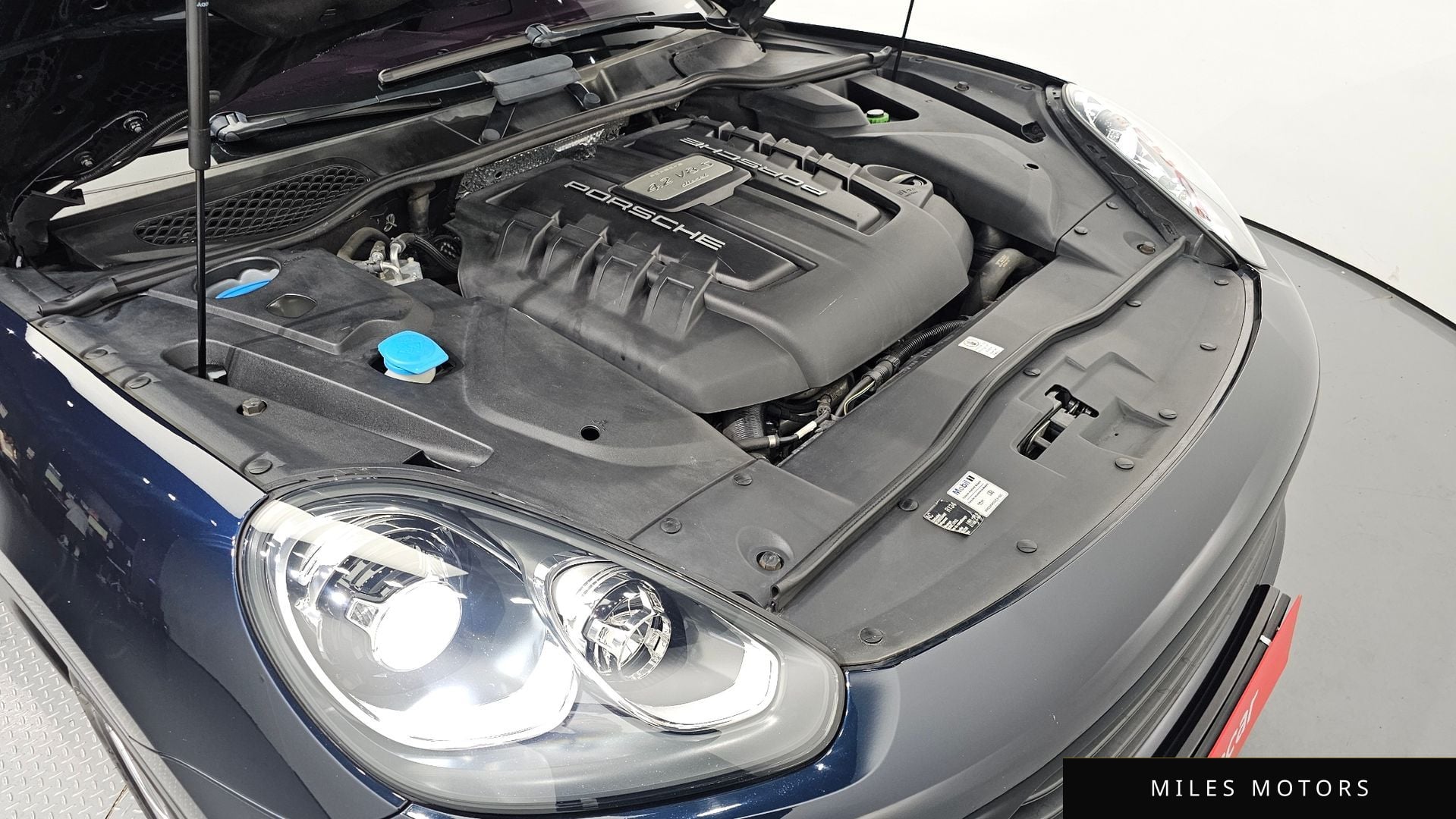 Porsche Cayenne 2015 — миниатюра 6