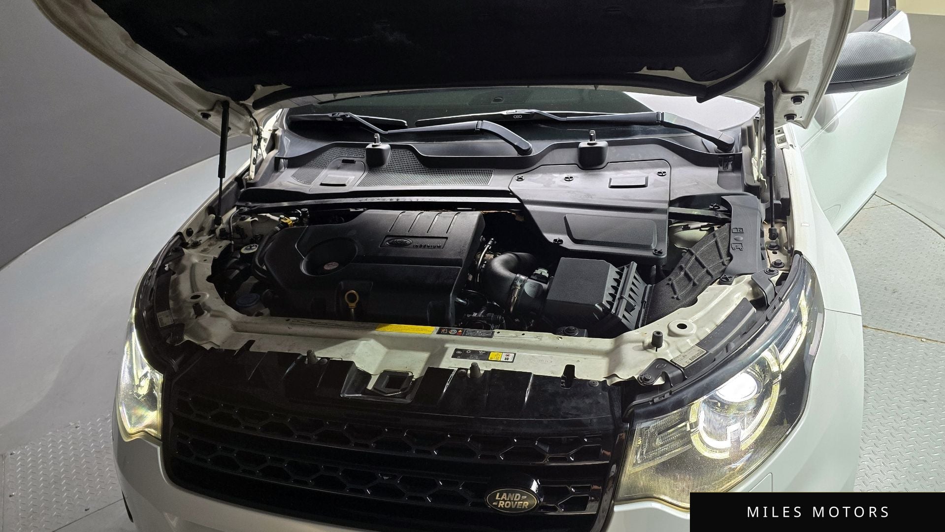 Land Rover Discovery Sport 2016 — миниатюра 6