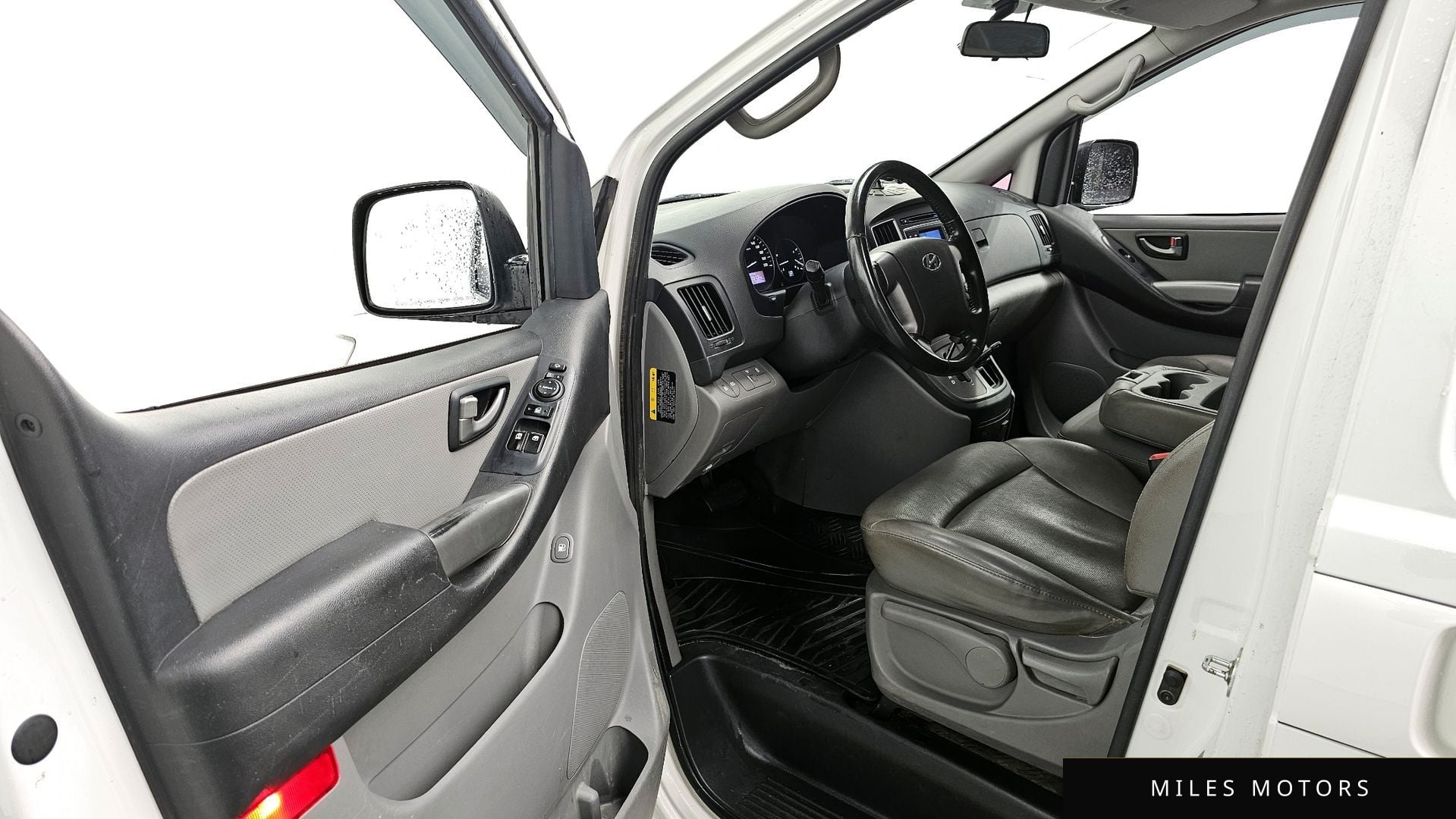 Hyundai Starex 2019 — миниатюра 10