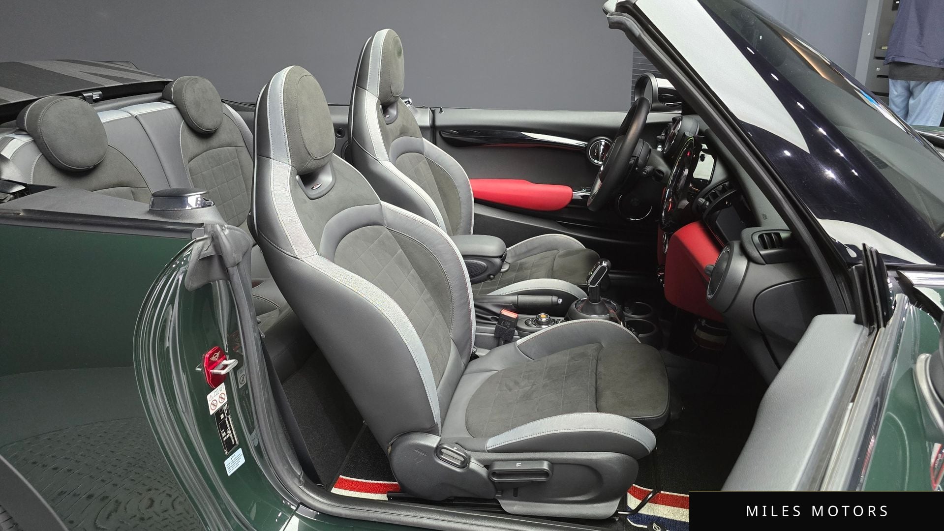 MINI Cooper Convertible 2020 — миниатюра 12