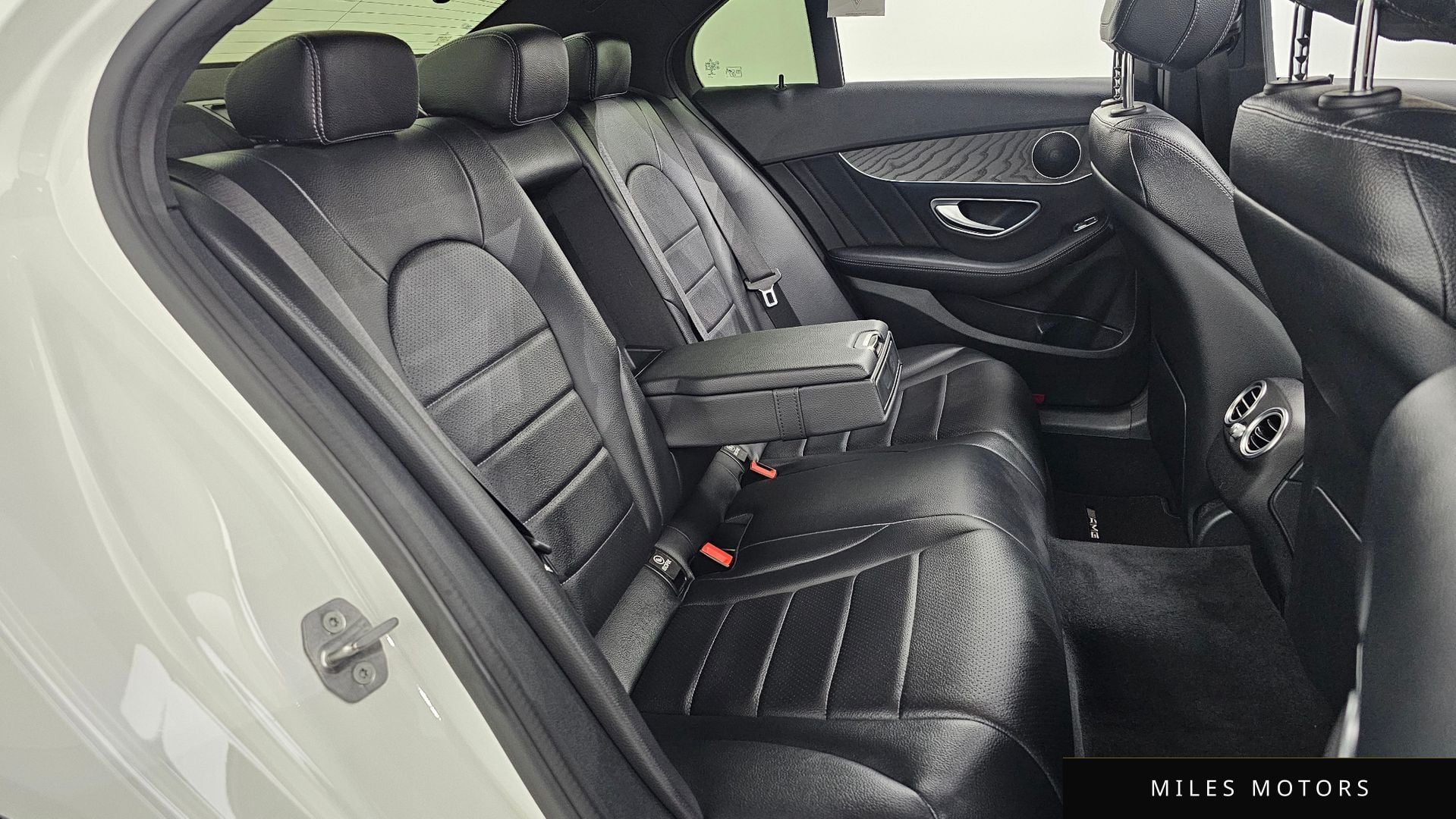 Mercedes-Benz C-클래스 W205 2017 — миниатюра 12