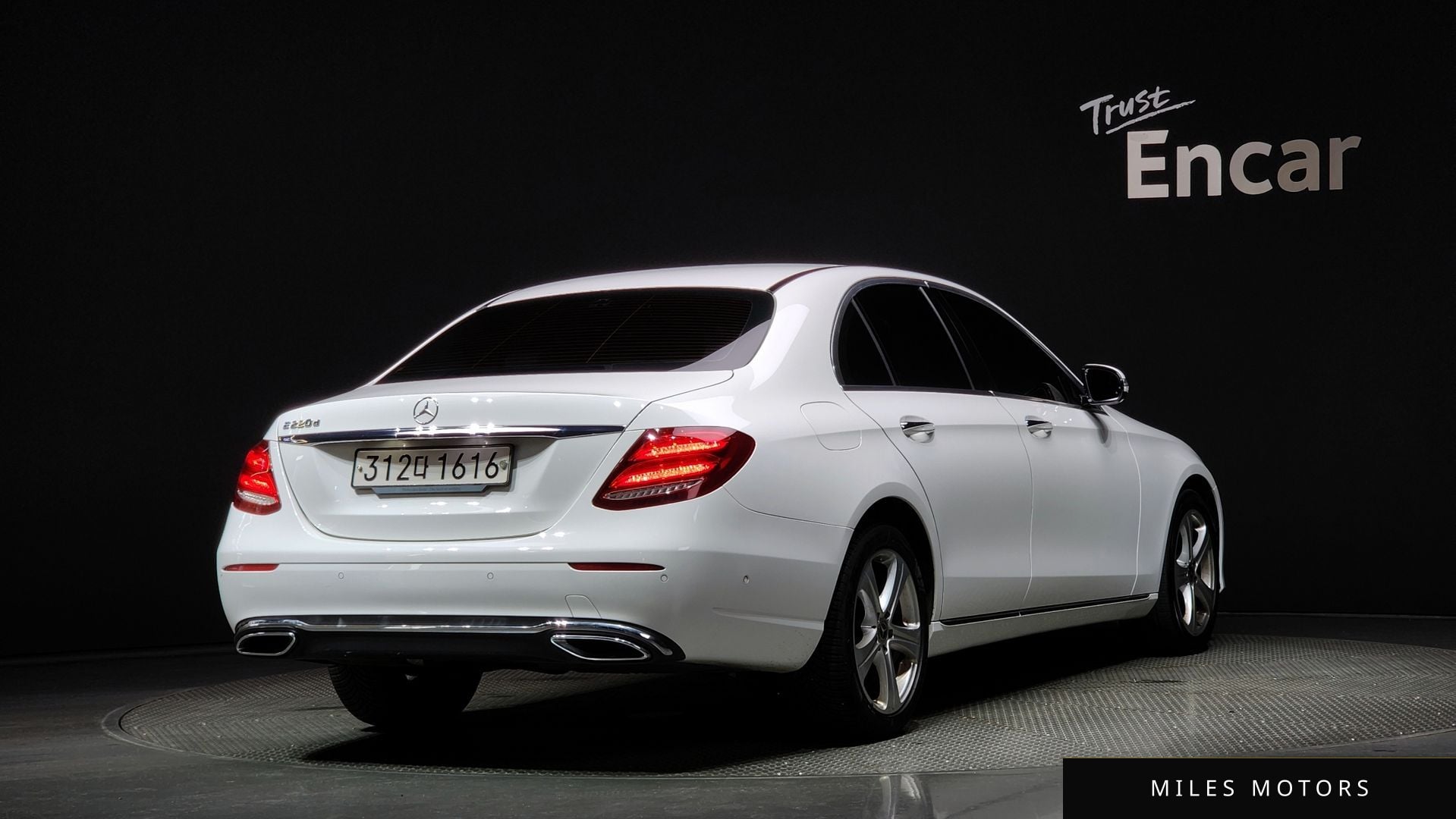 Mercedes-Benz E-Class W213 2018 — миниатюра 2