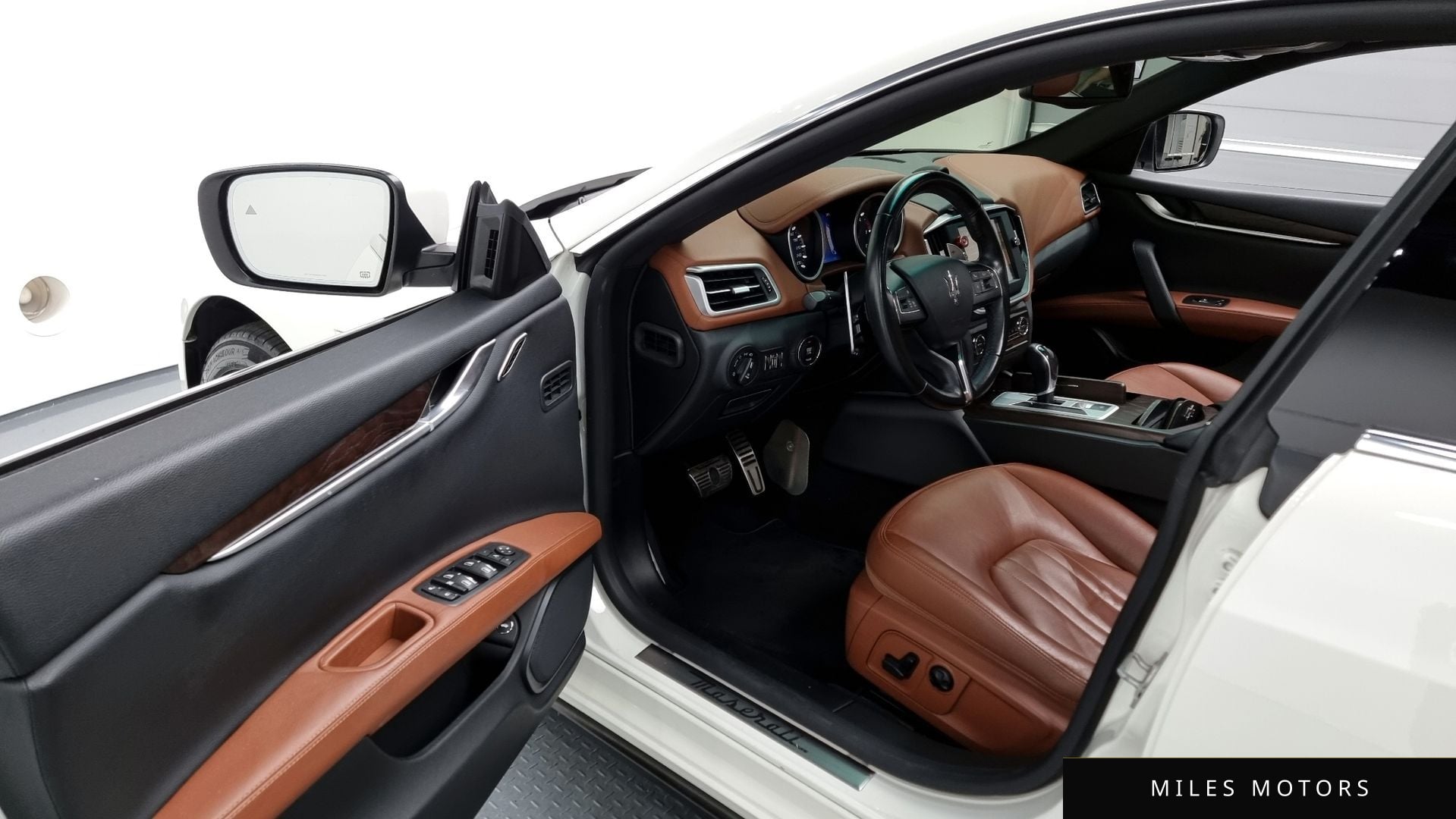 Maserati 기블리 2016 — миниатюра 11