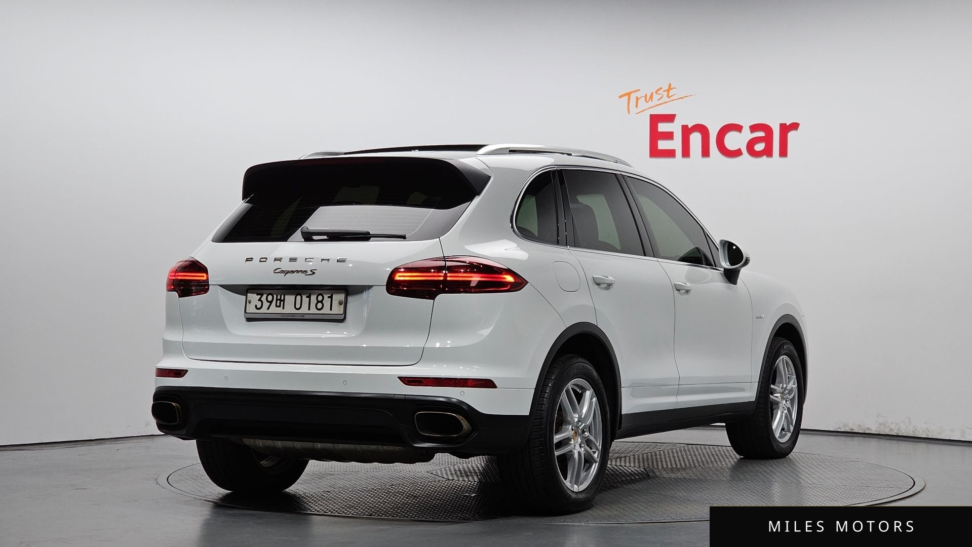 Porsche Cayenne 2015 — миниатюра 2