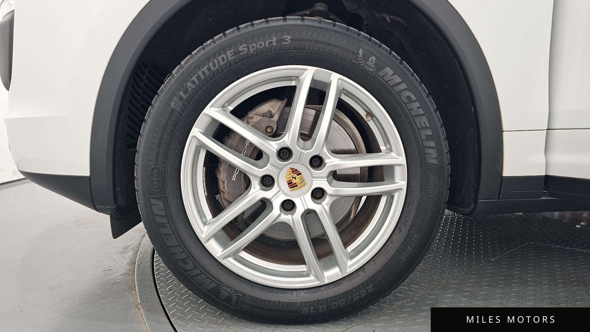 Porsche Cayenne 2015 — миниатюра 5