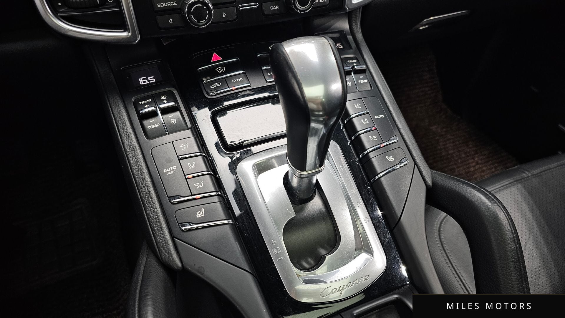 Porsche Cayenne 2015 — миниатюра 9