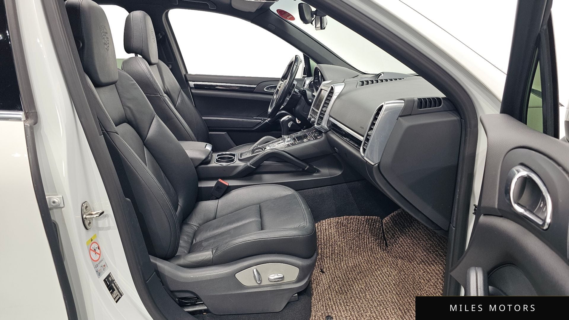 Porsche Cayenne 2015 — миниатюра 10