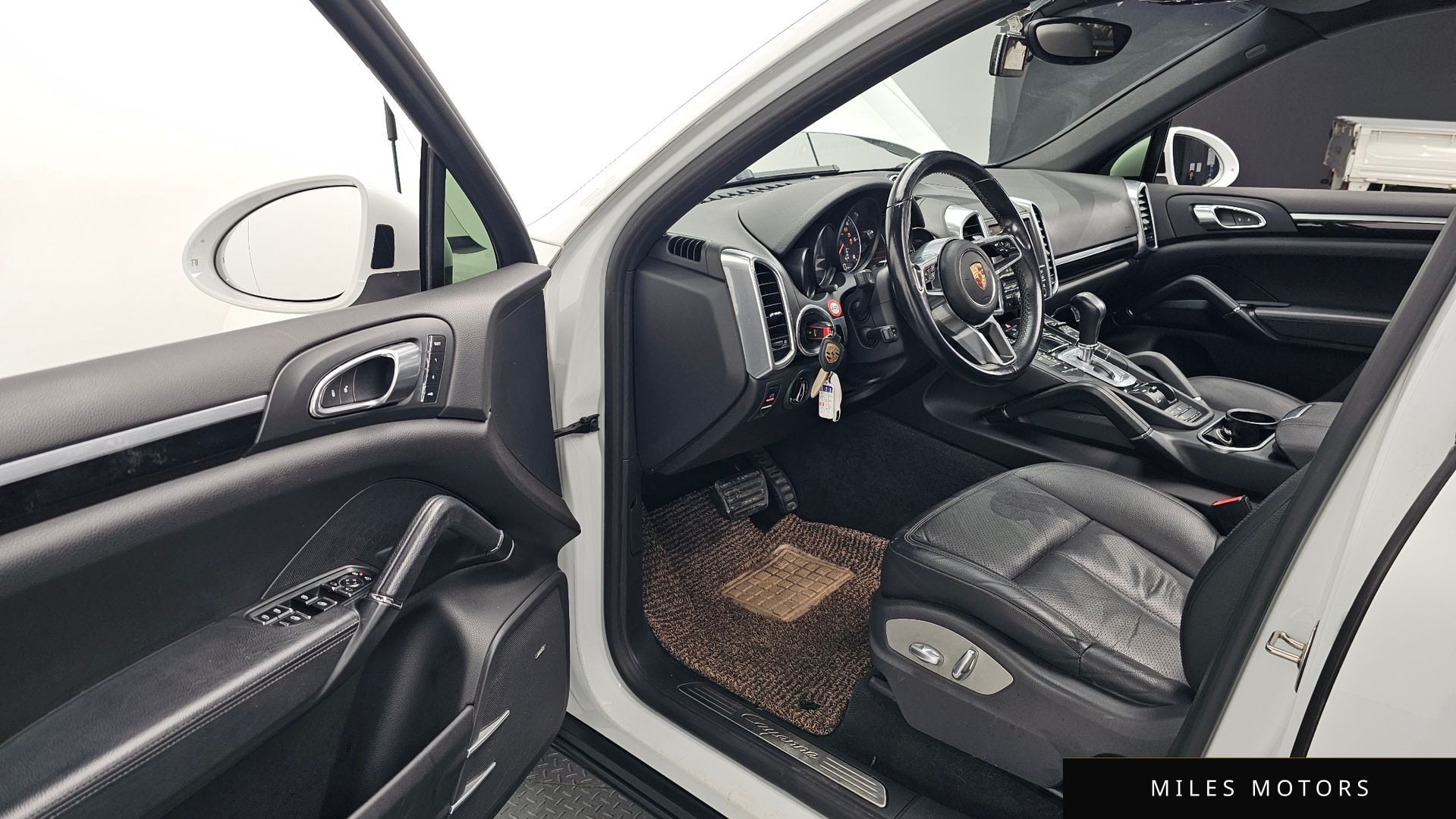 Porsche Cayenne 2015 — миниатюра 11