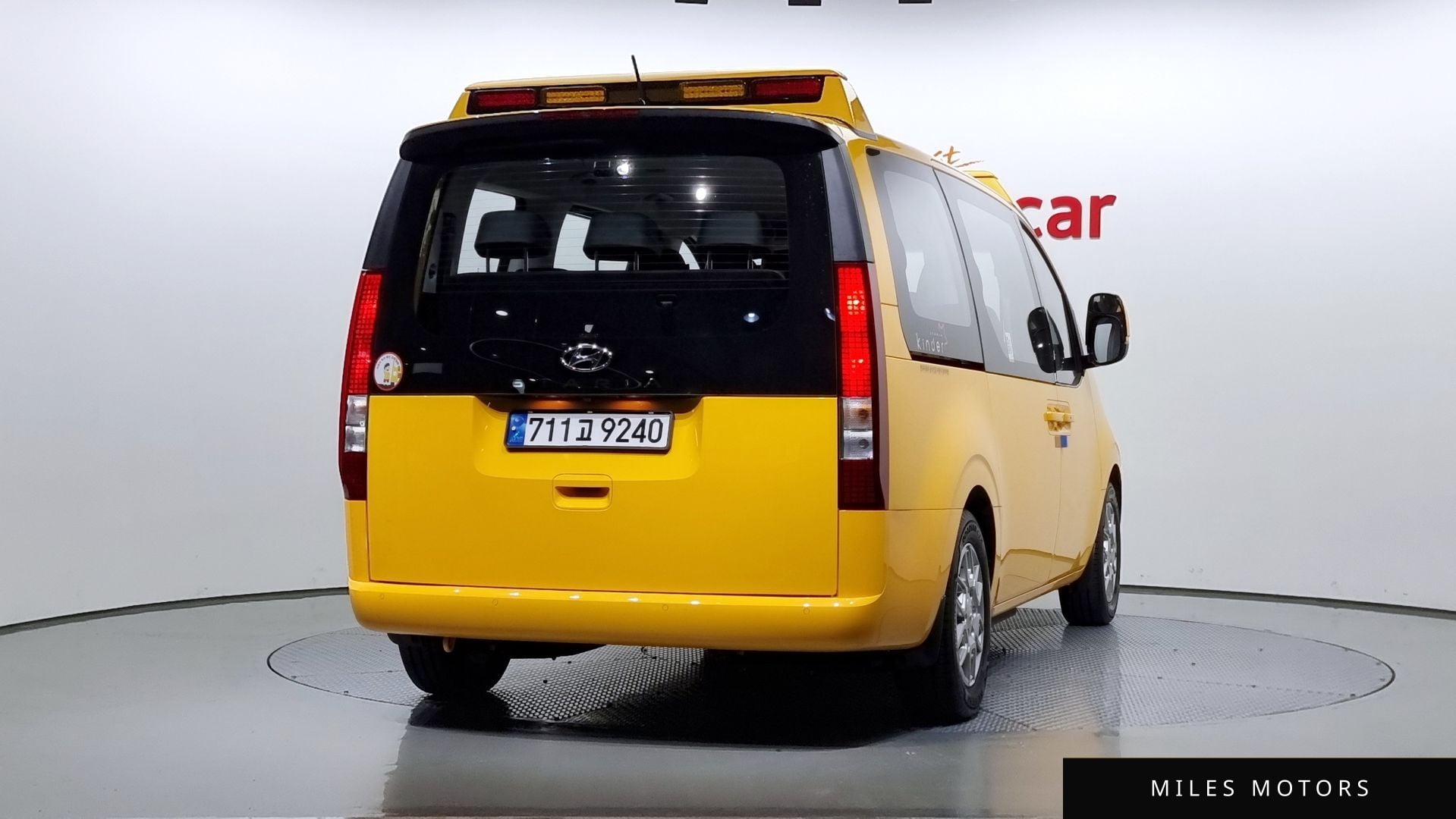 Hyundai Staria 2023 — миниатюра 4