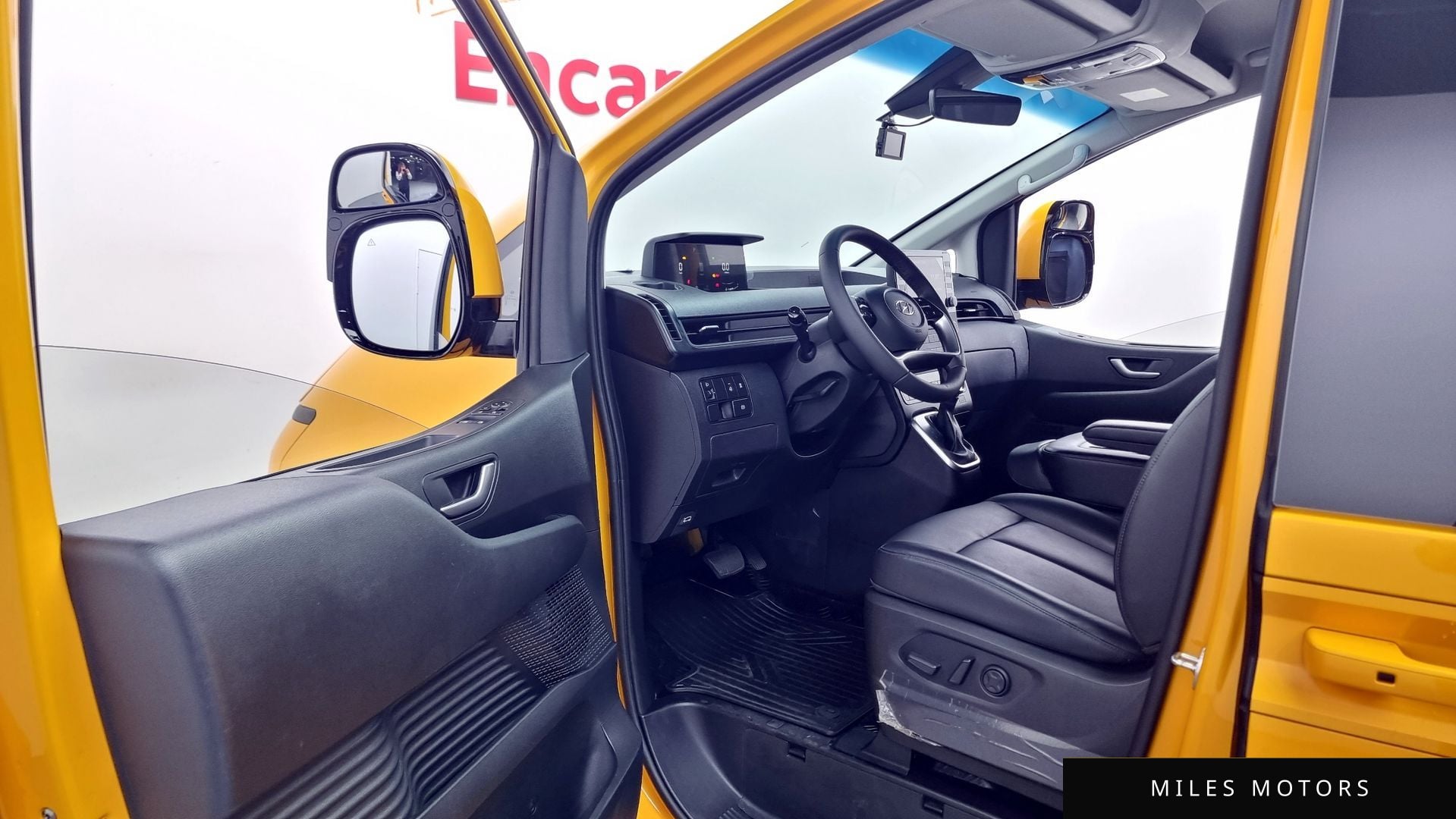 Hyundai Staria 2023 — миниатюра 11