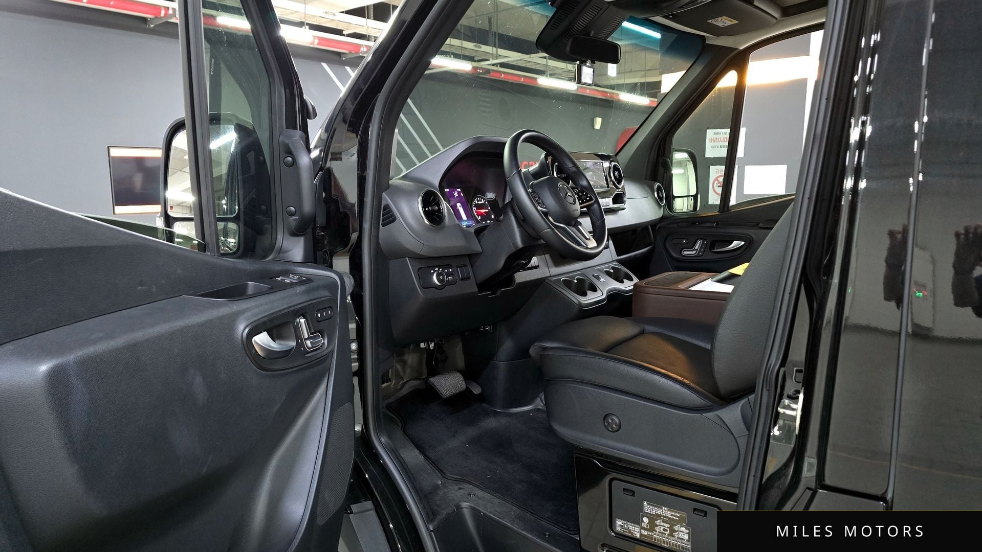 Mercedes-Benz Sprinter 2022 — миниатюра 11