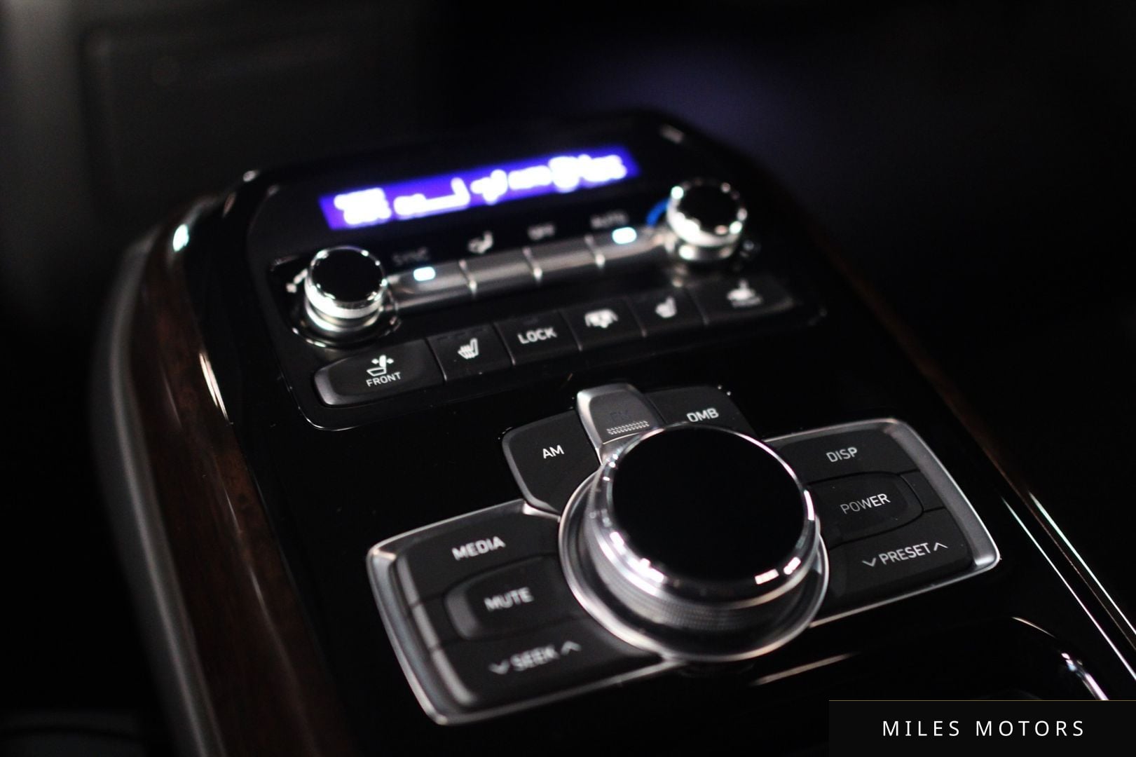 Genesis EQ900 2018 — миниатюра 9
