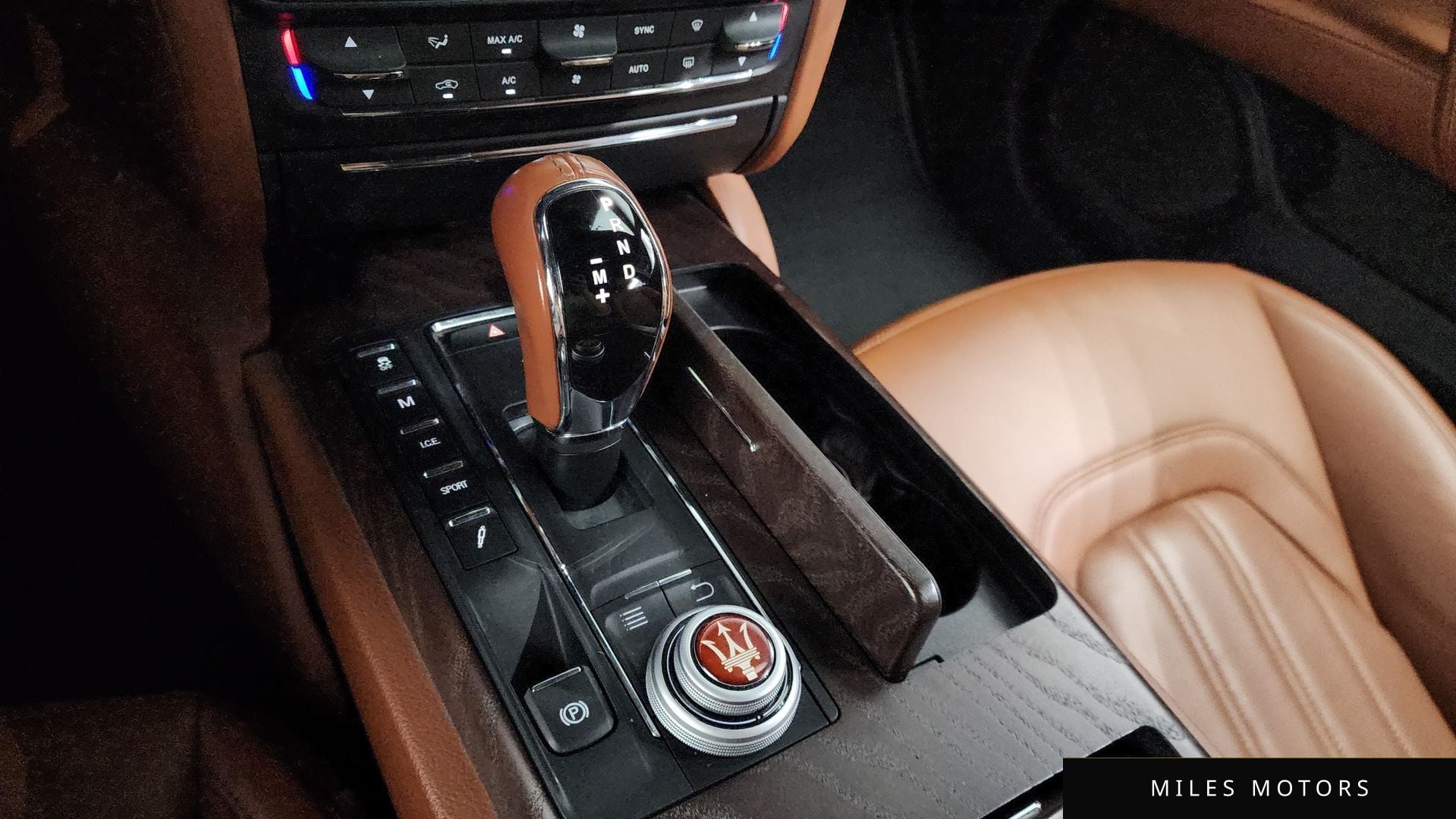 Maserati Quattroporte 2018 — миниатюра 9