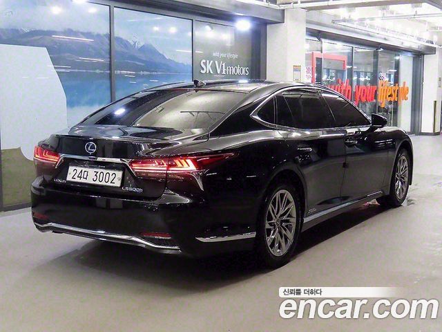 Лексус LS500h 2018 — миниатюра 5