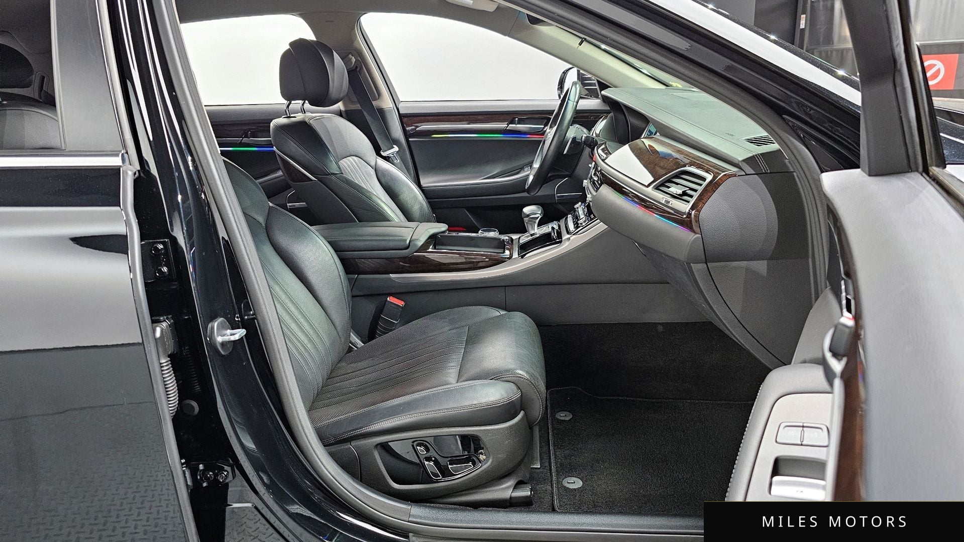 Genesis EQ900 2016 — миниатюра 11