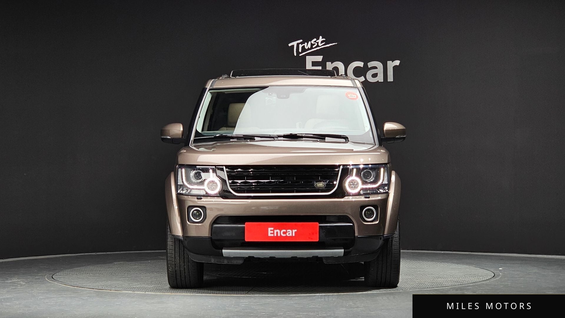 Land Rover Discovery 2016 — миниатюра 3